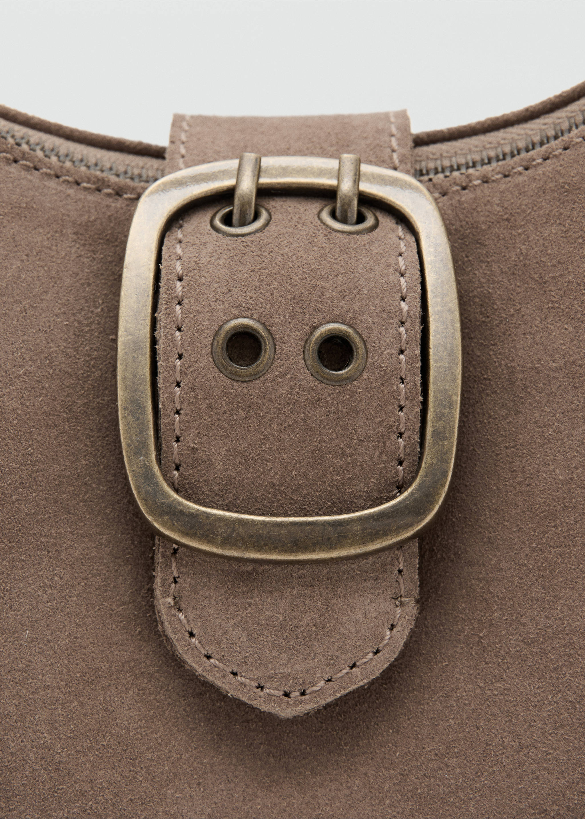 Buckle leather bag - Details of the article 1, Medium Brown. Ref: 27061220-00.