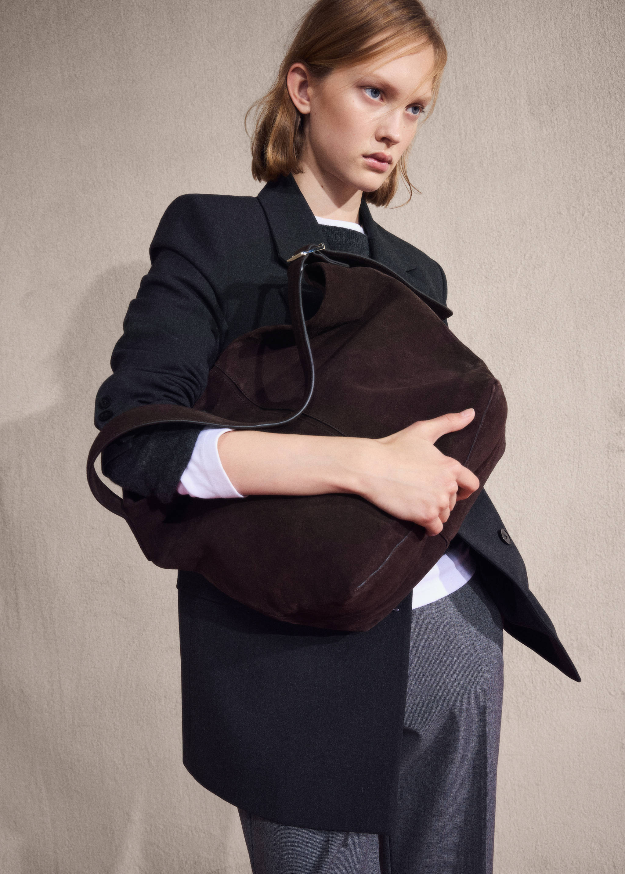 Grote bucketbag van suède met gesp - Detail van het artikel 9