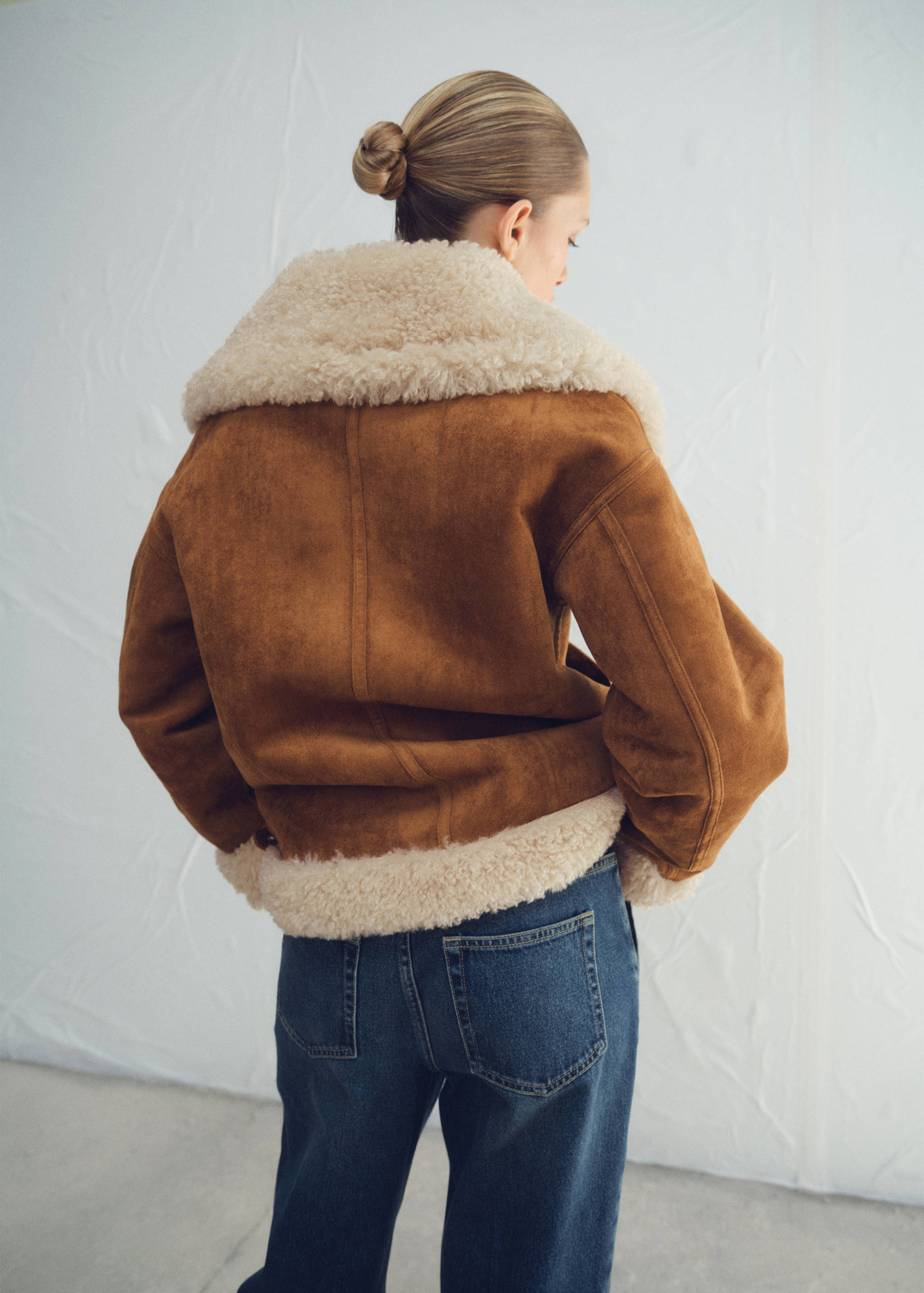 Double-faced shearling jacket - Reverse of the article