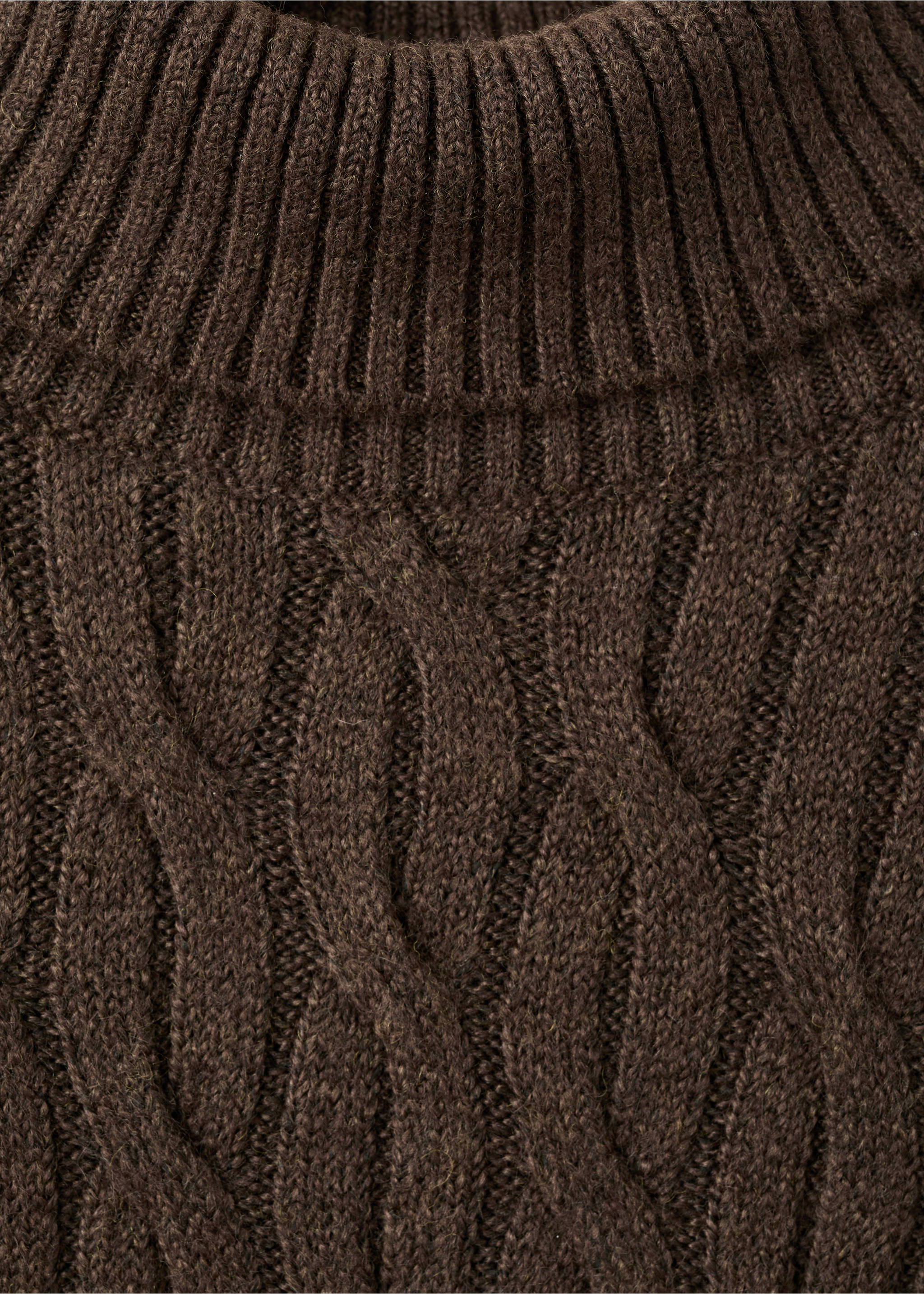 Cable-knit turtleneck sweater - Details of the article 8, Brown. Ref: 27061243-00.