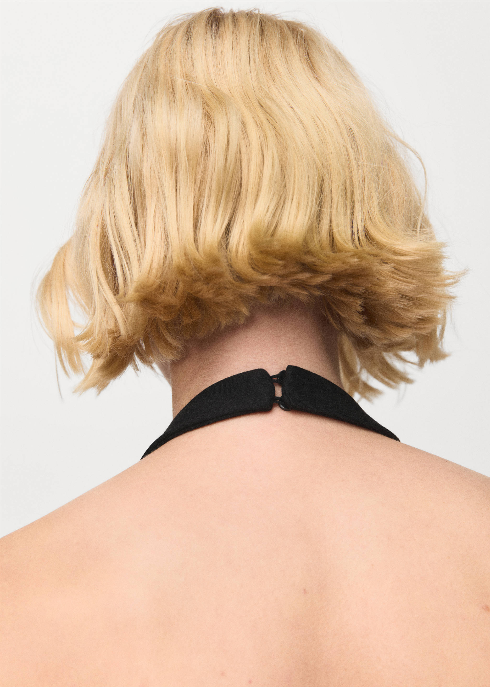 露背挂脖领系扣马甲 - null, 黑色. Ref: 27061249-00.