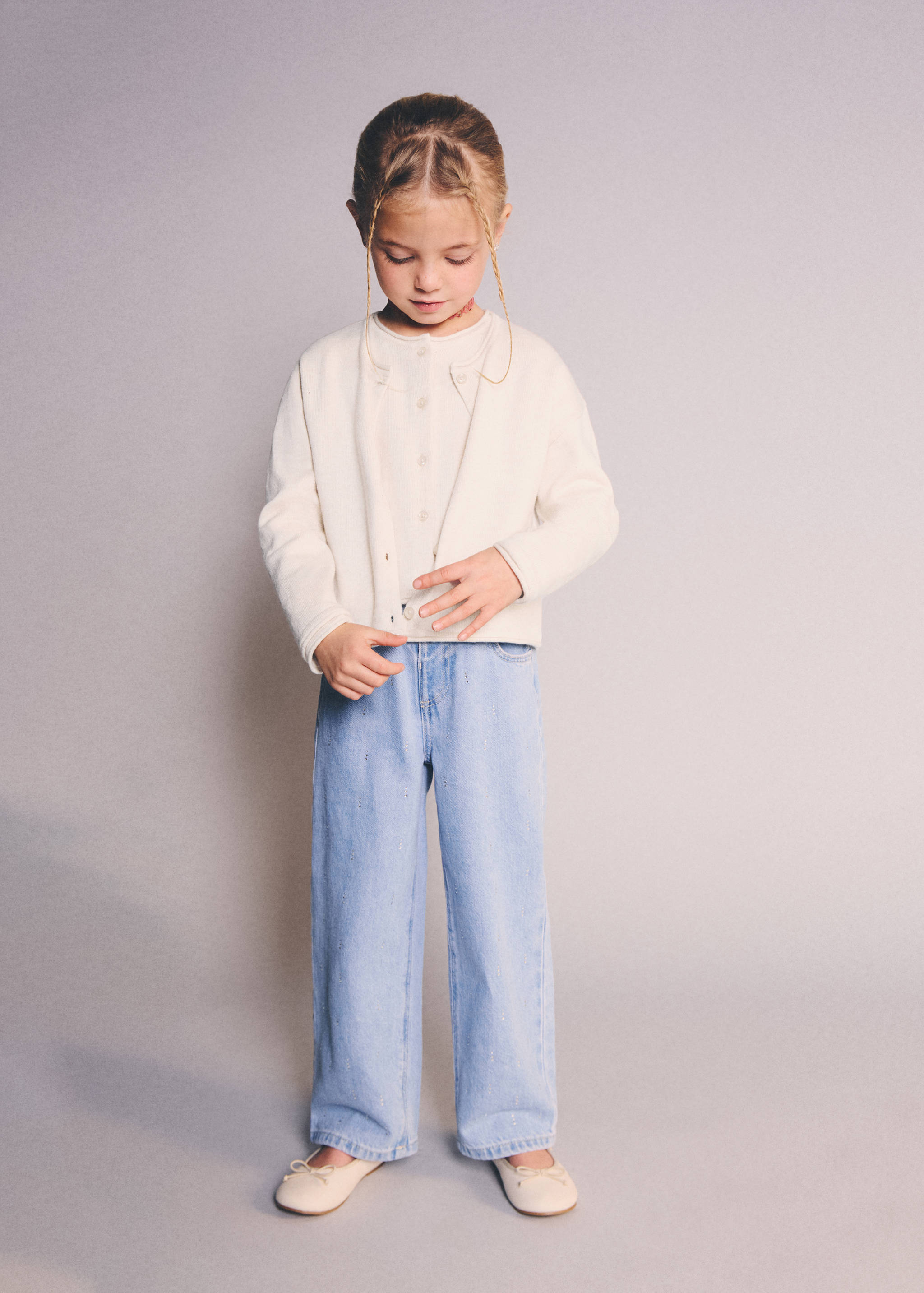 Knitted button cardigan - General plane