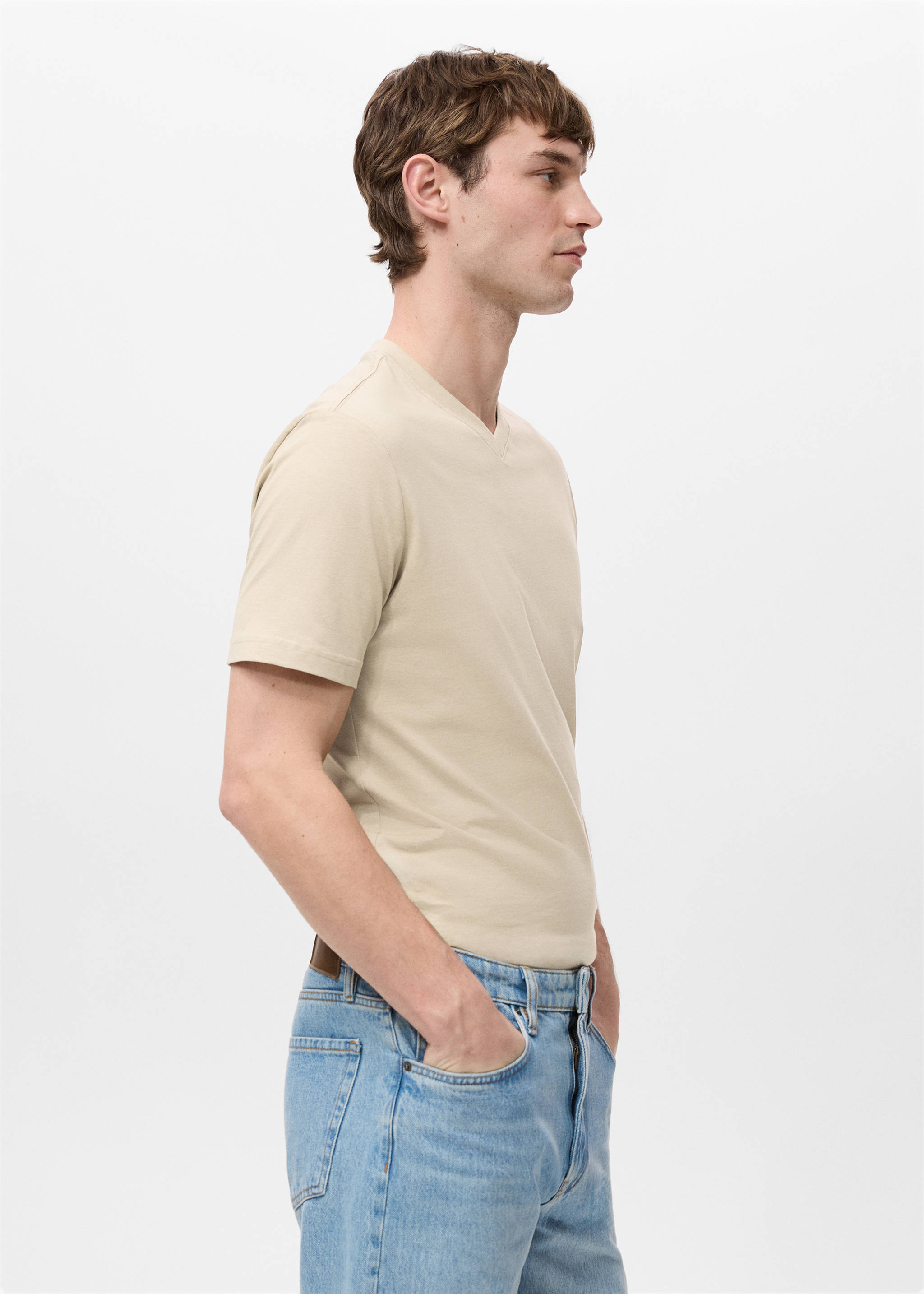 100% cotton slim-fit V-neck t-shirt - Details of the article 2, Beige. Ref: 27061261-00.