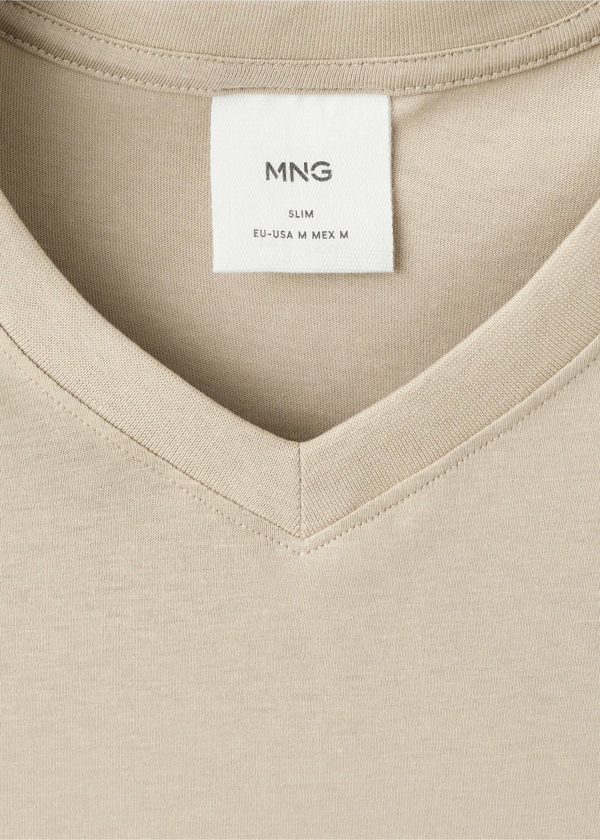 100% cotton slim-fit V-neck t-shirt - Details of the article 8, Beige. Ref: 27061261-00.