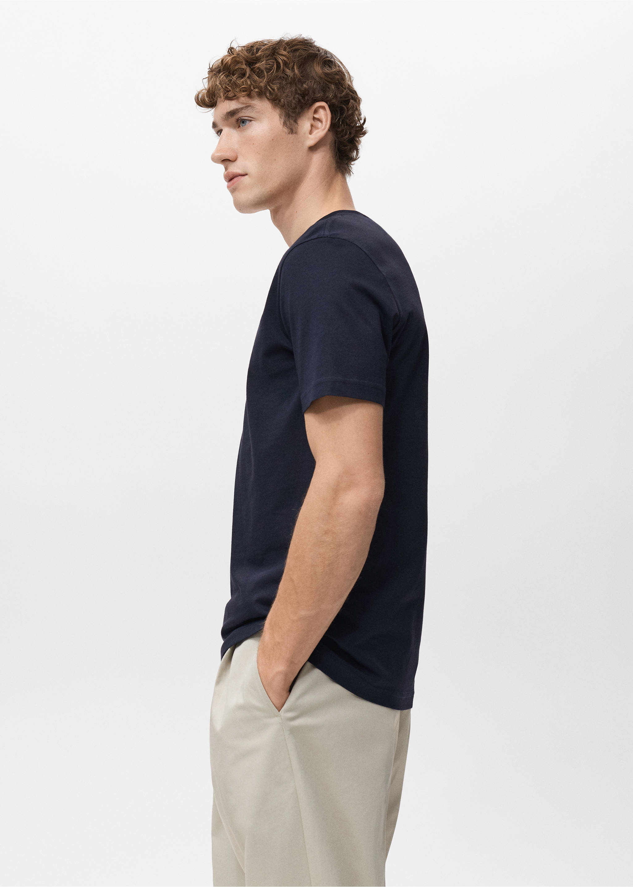 T-shirt 100 % coton col V slim-fit - Détail de l'article 2, Bleu marine. Ref: 27061261-00.