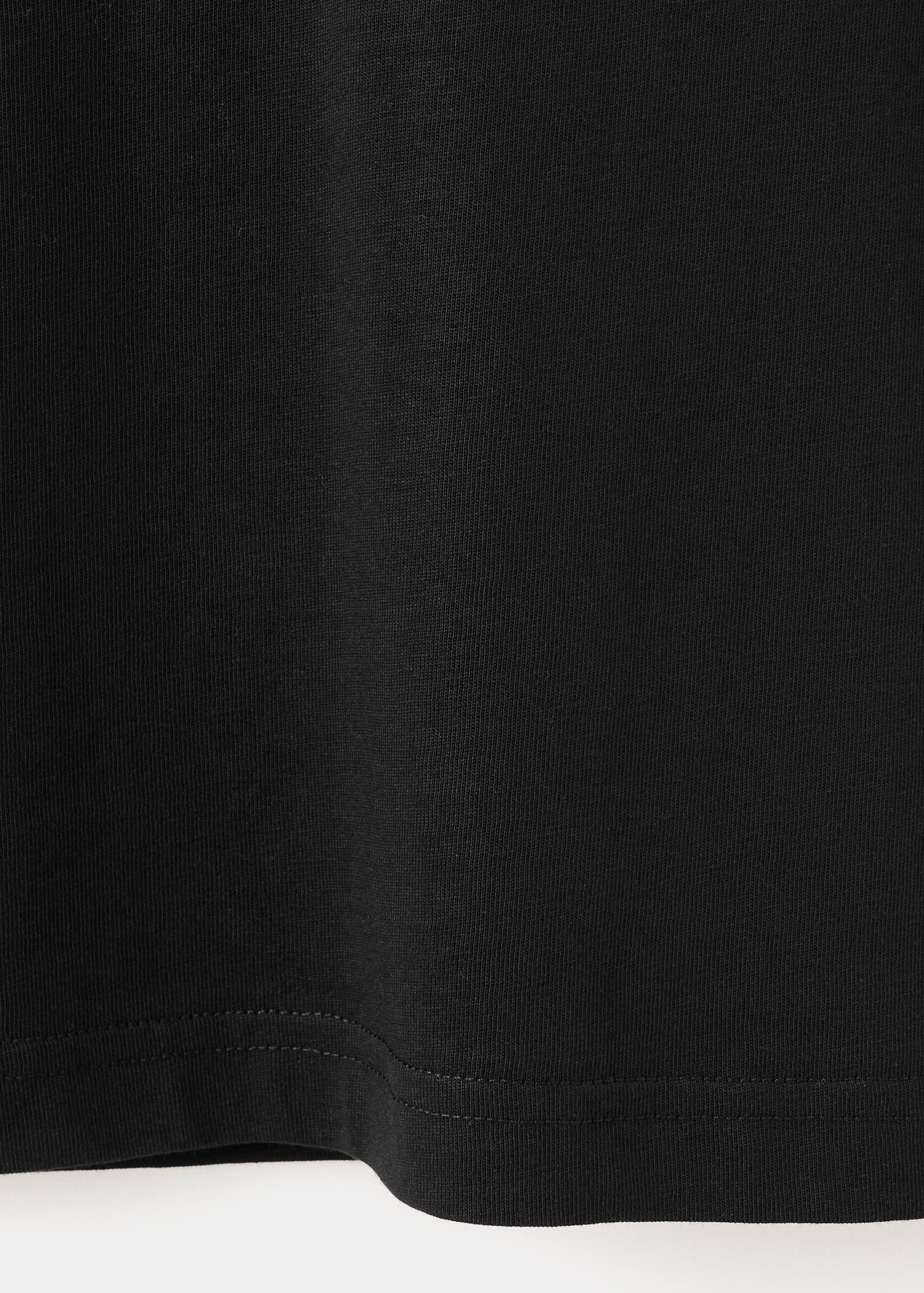 100% cotton slim-fit V-neck t-shirt - Details of the article 0