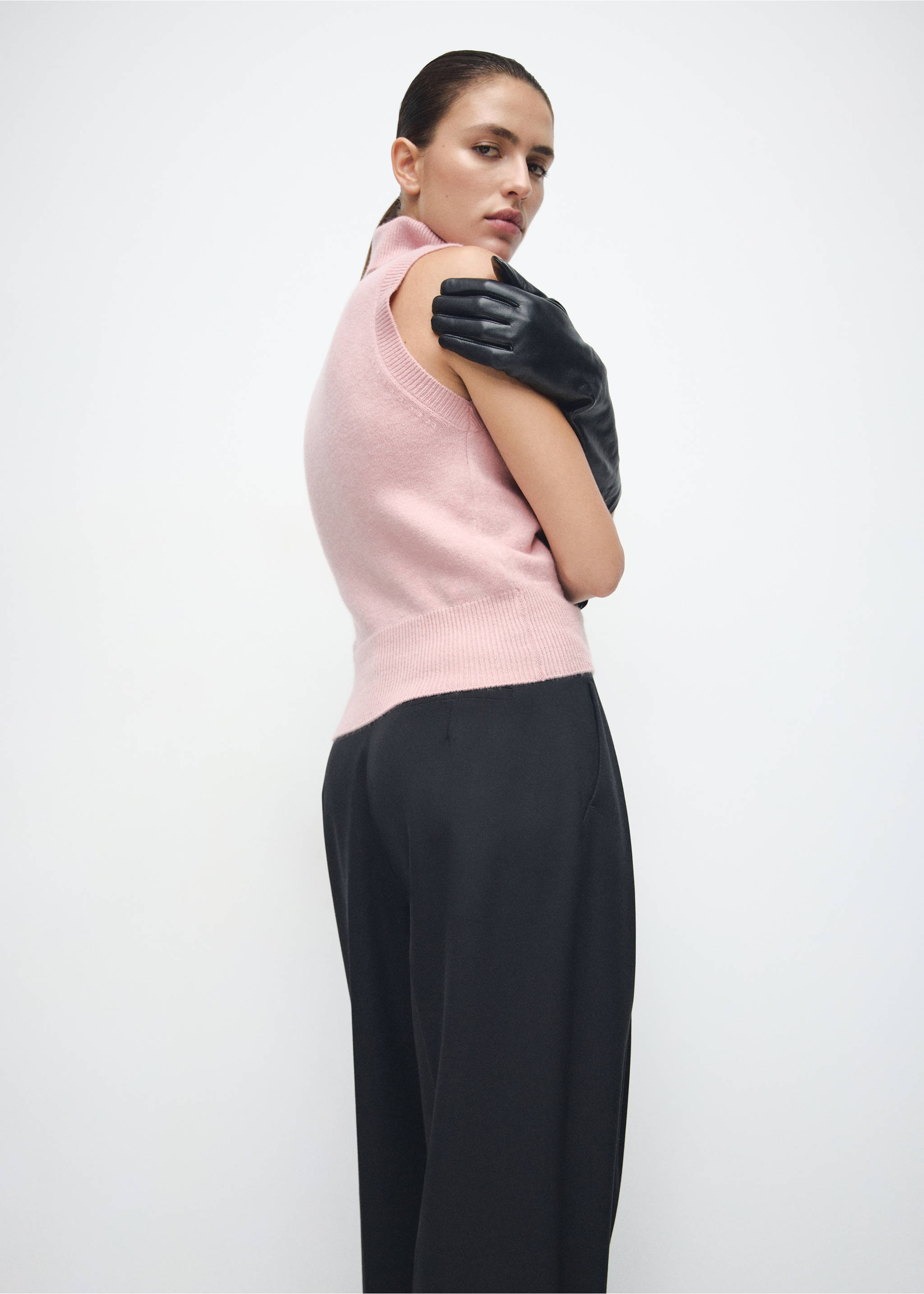 Úpletový top s ohrnutým límcem - Zadní strana zboží, Bleděrůžová. Ref: 27061263-00.