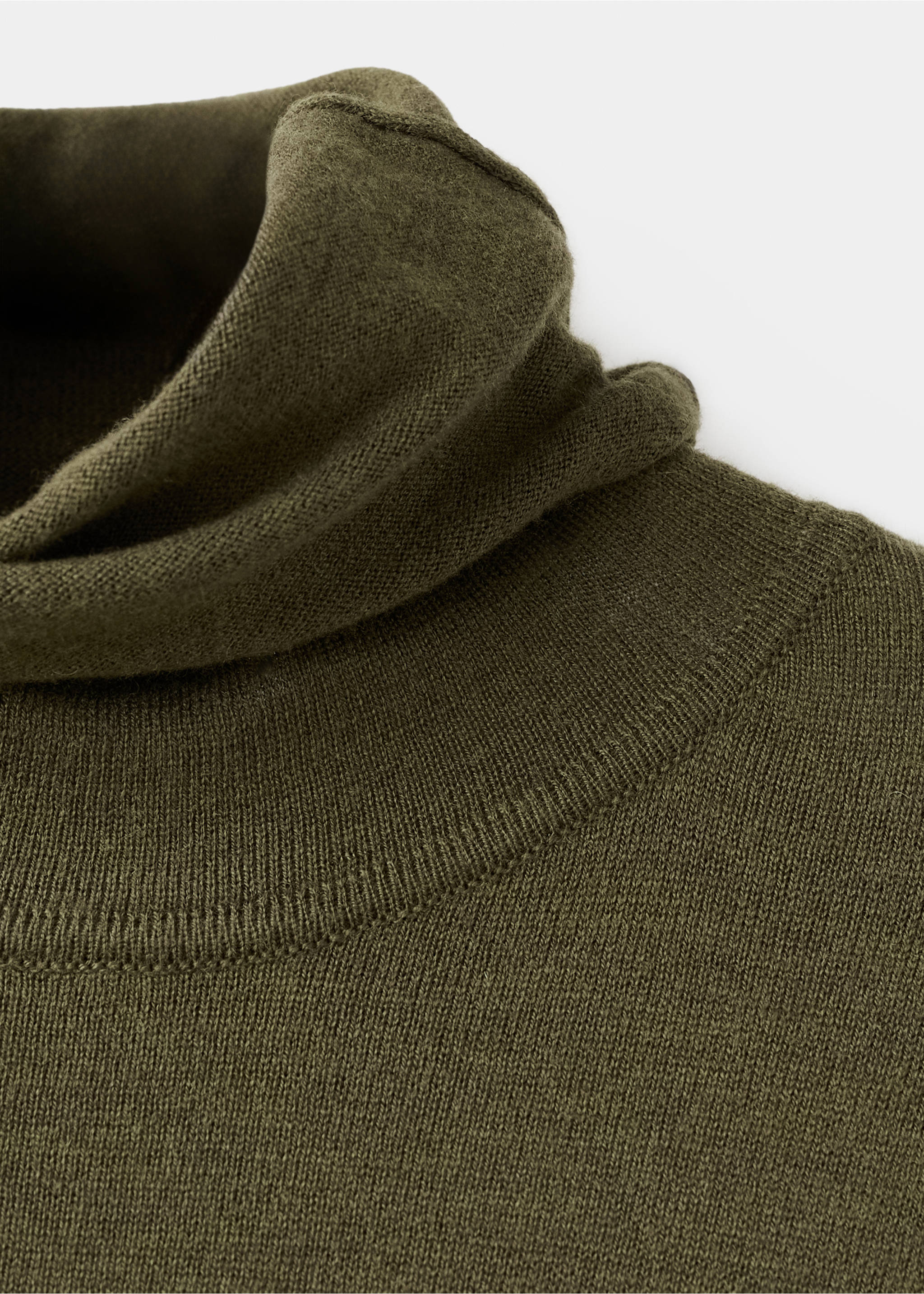 فستان محبوك برقبة عالية مع دبوس زينة - تفاصيل المنتج 0, أسمر ضارب إلى الصفرة. Ref: 27061265-00.