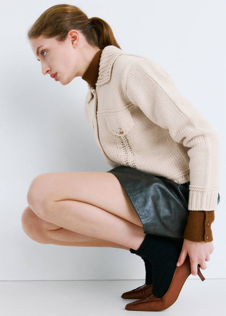 Knitted jacket with polo collar — Sand