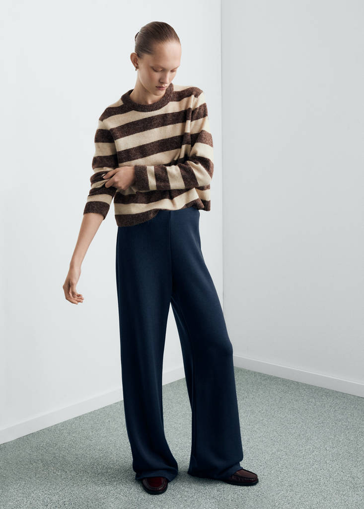 Straight-fit trousers with elastic waist — Navy