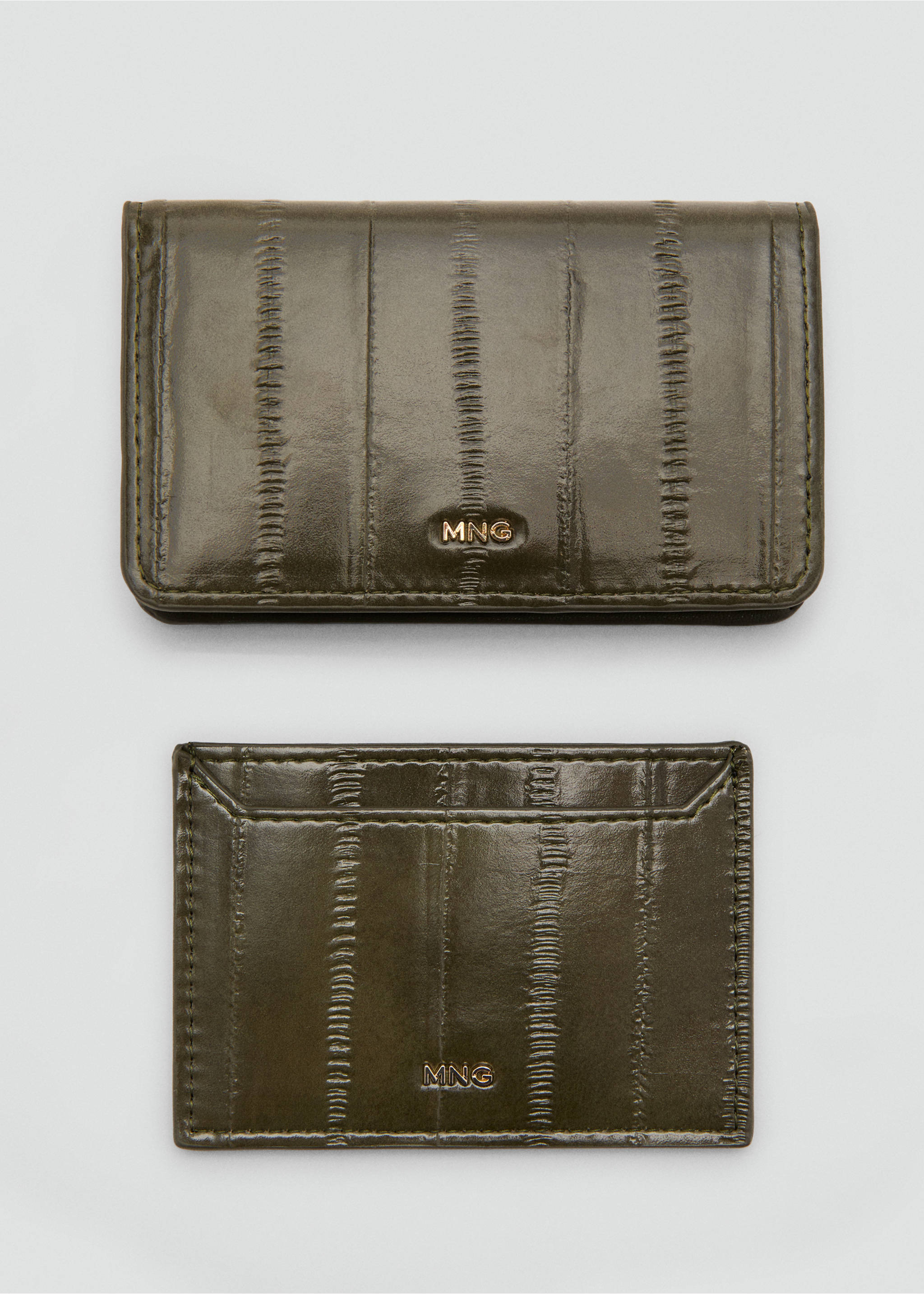 Texture card holder - Details of the article 2, Khaki. Ref: 27061275-00.