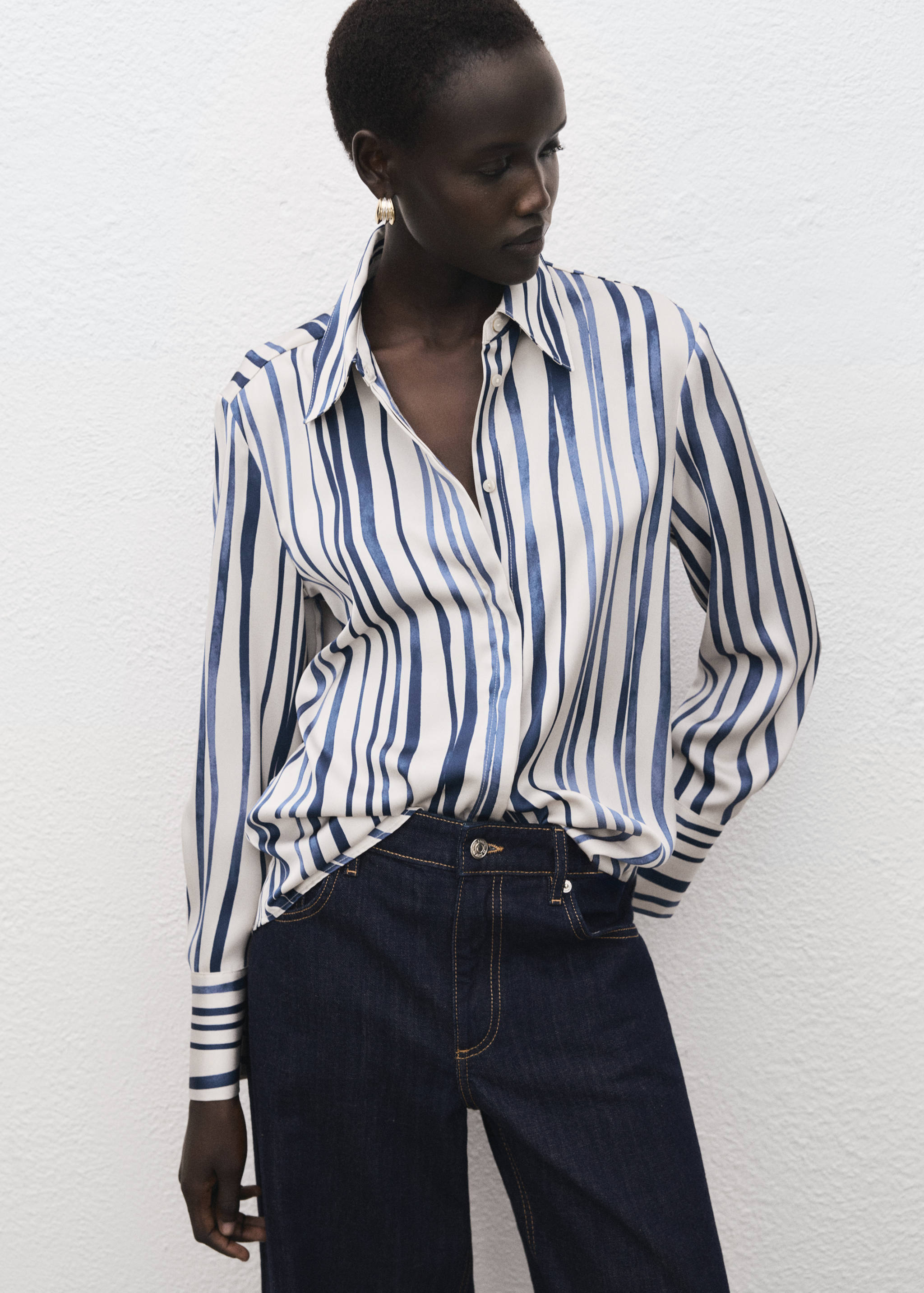 قميص منقط مطبوع - رؤية وسط