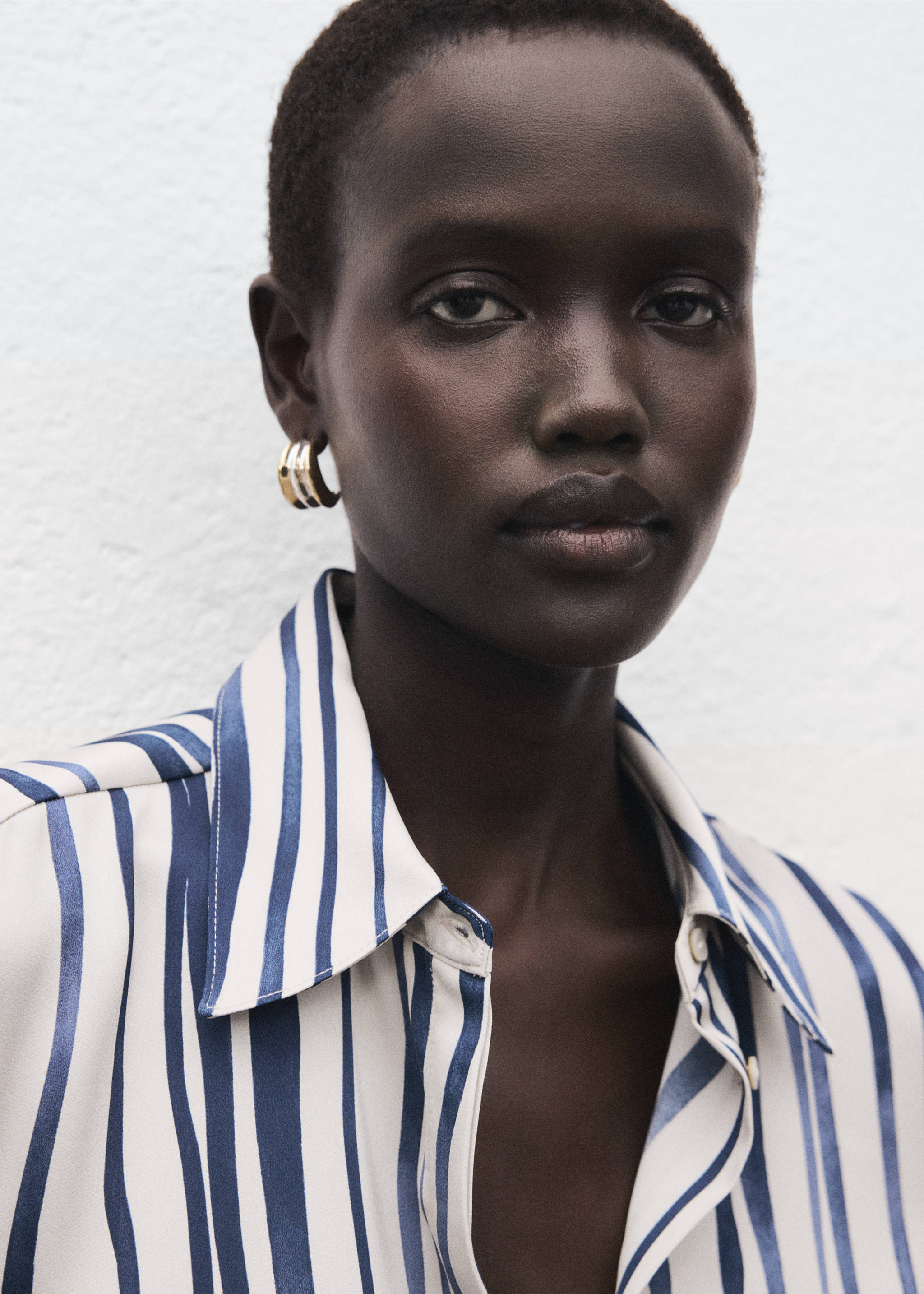 Camisa fluida estampada - Detalle del artículo 1, Azul marino. Ref: 27061277-00.