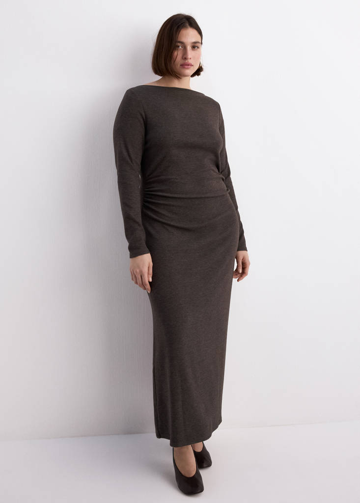 Fitted sweater dress — Brown