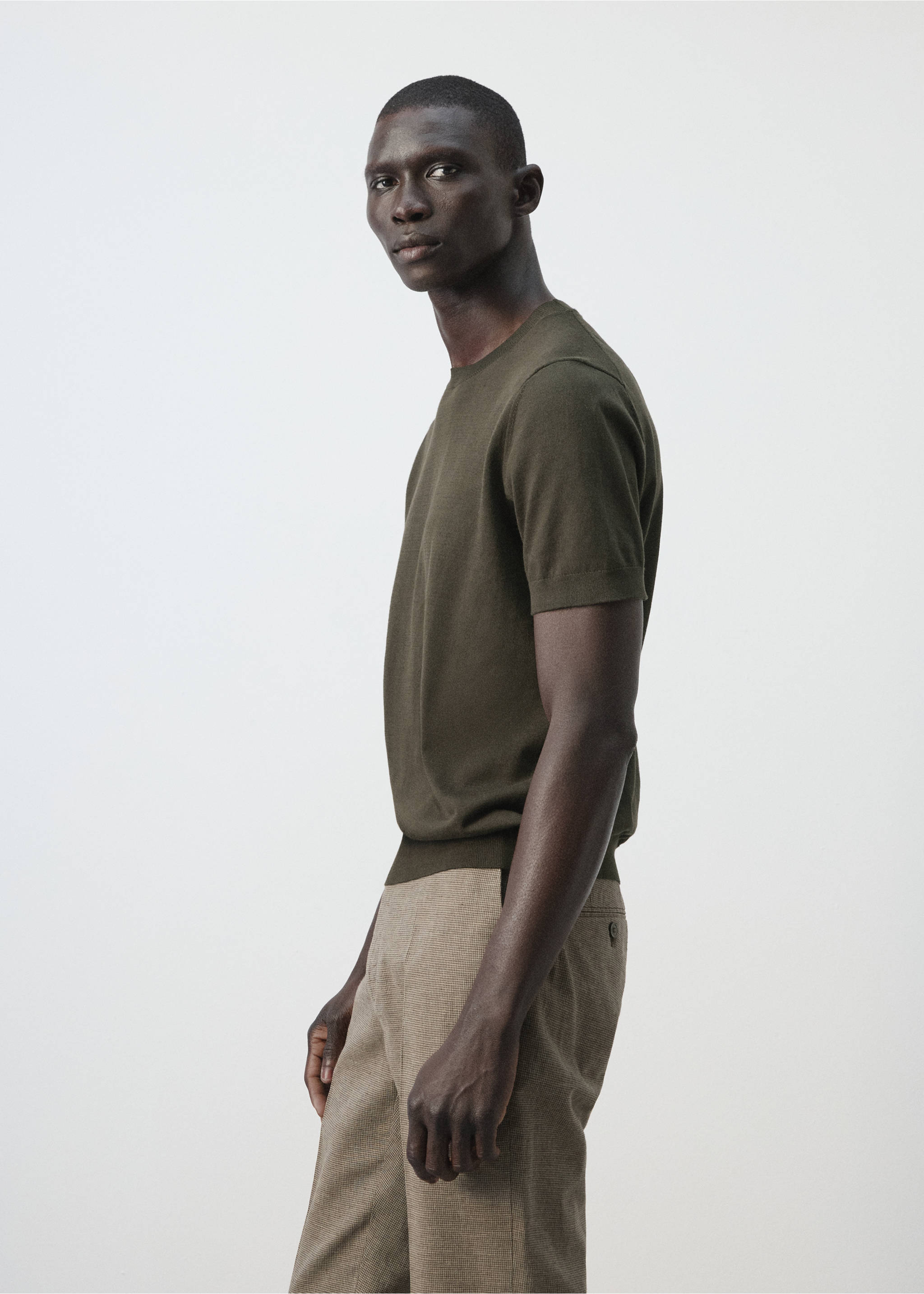 Fine jersey 100% cotton T-shirt - Details of the article 2, Chocolate. Ref: 27061281-00.