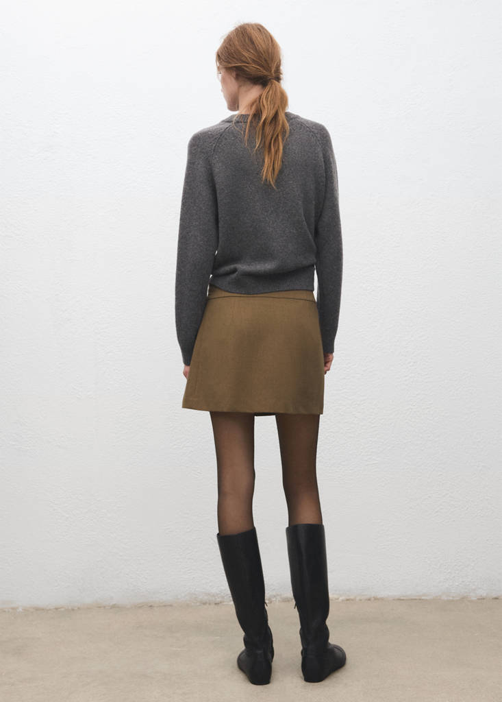 Short pleated skirt with buckles — Brown