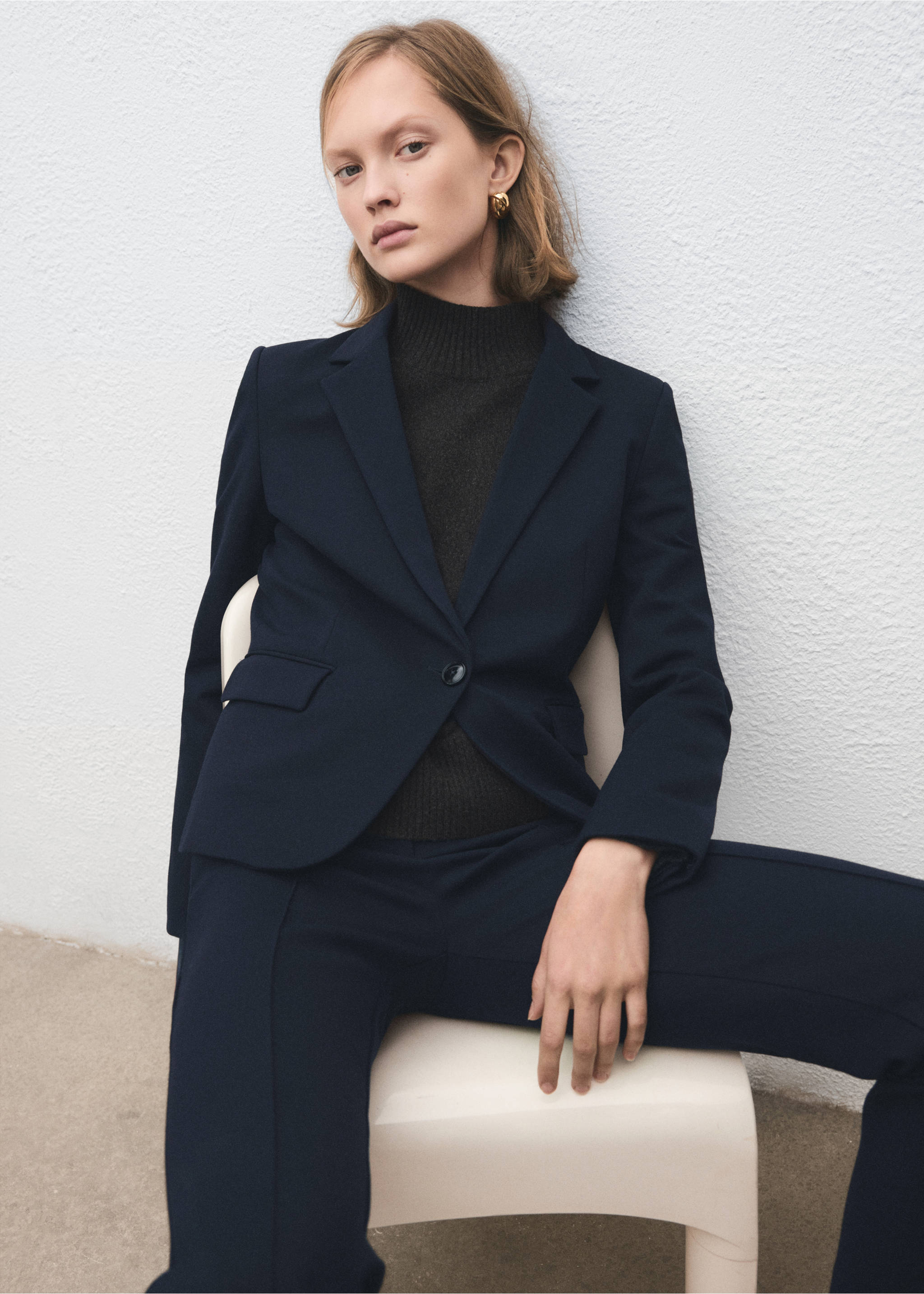 Mid-rise suit trousers - Details of the article 2, Dark Navy. Ref: 27061286-00.