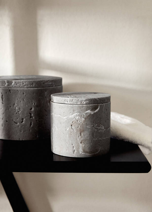 Small travertine-effect resin bathroom jar — Light/Pastel Grey