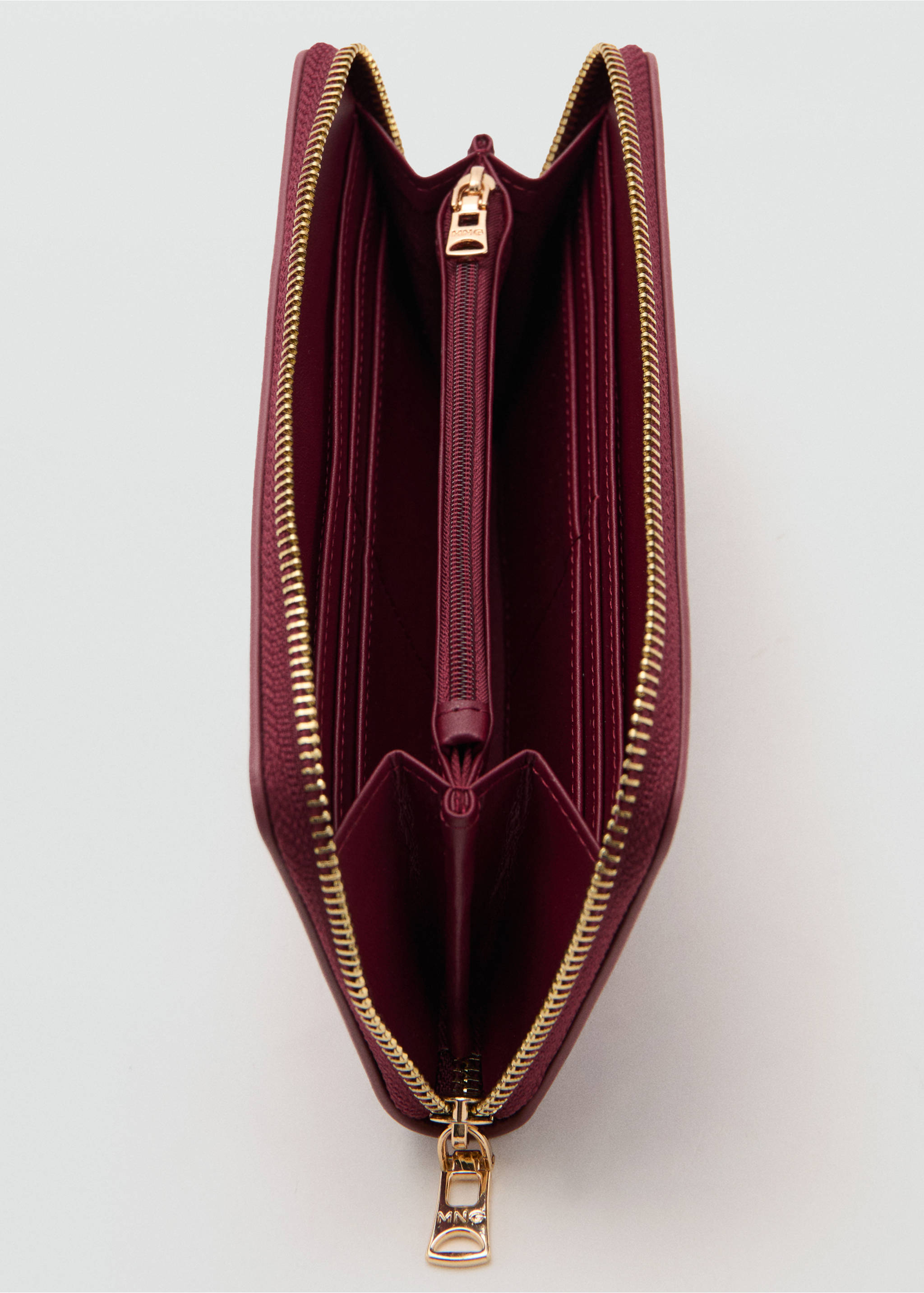 Saffiano-effect wallet - Details of the article 1, Burgundy. Ref: 27061305-00.