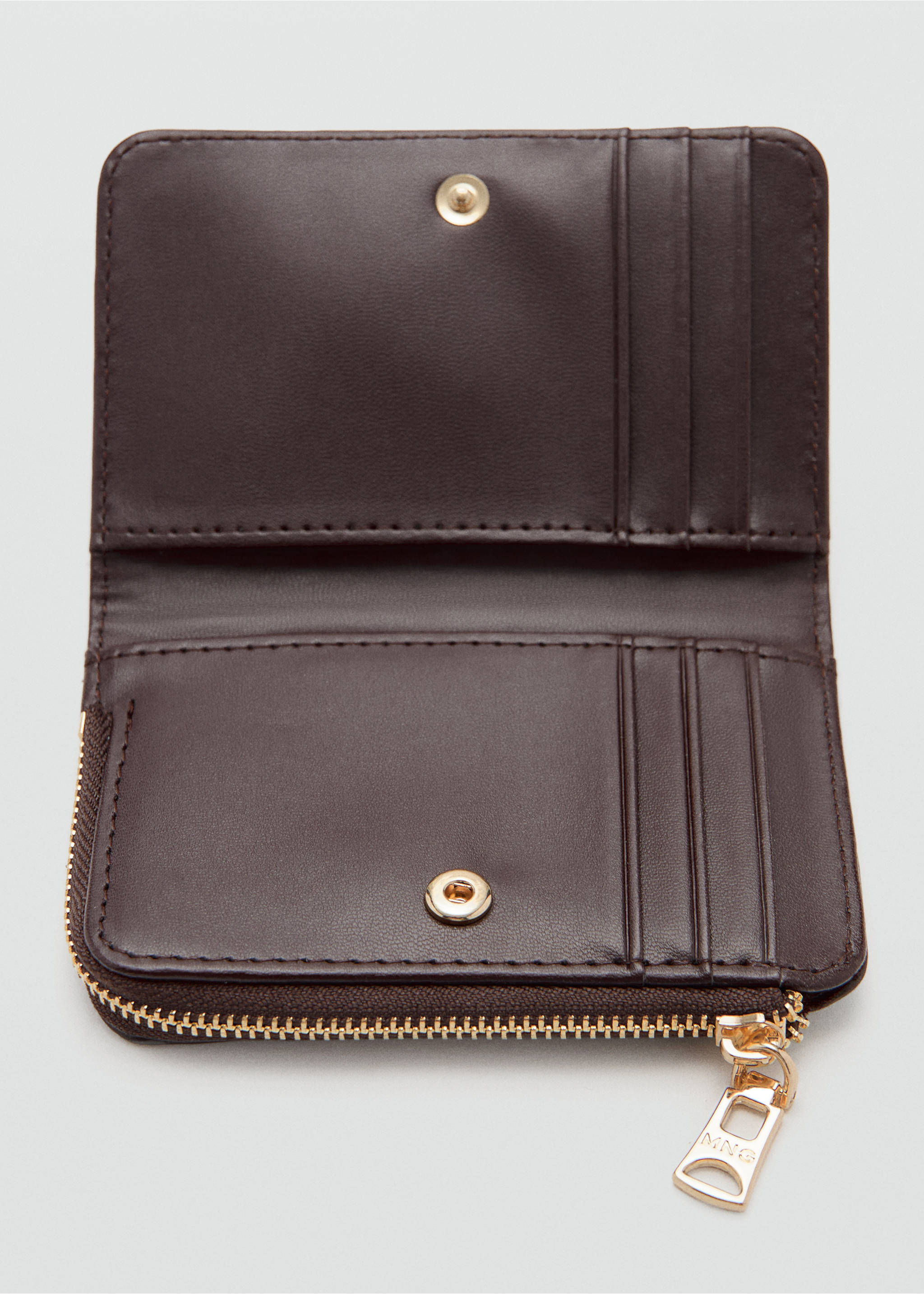 Safiano-effect wallet with flap - Details of the article 1, Chocolate. Ref: 27061306-00.