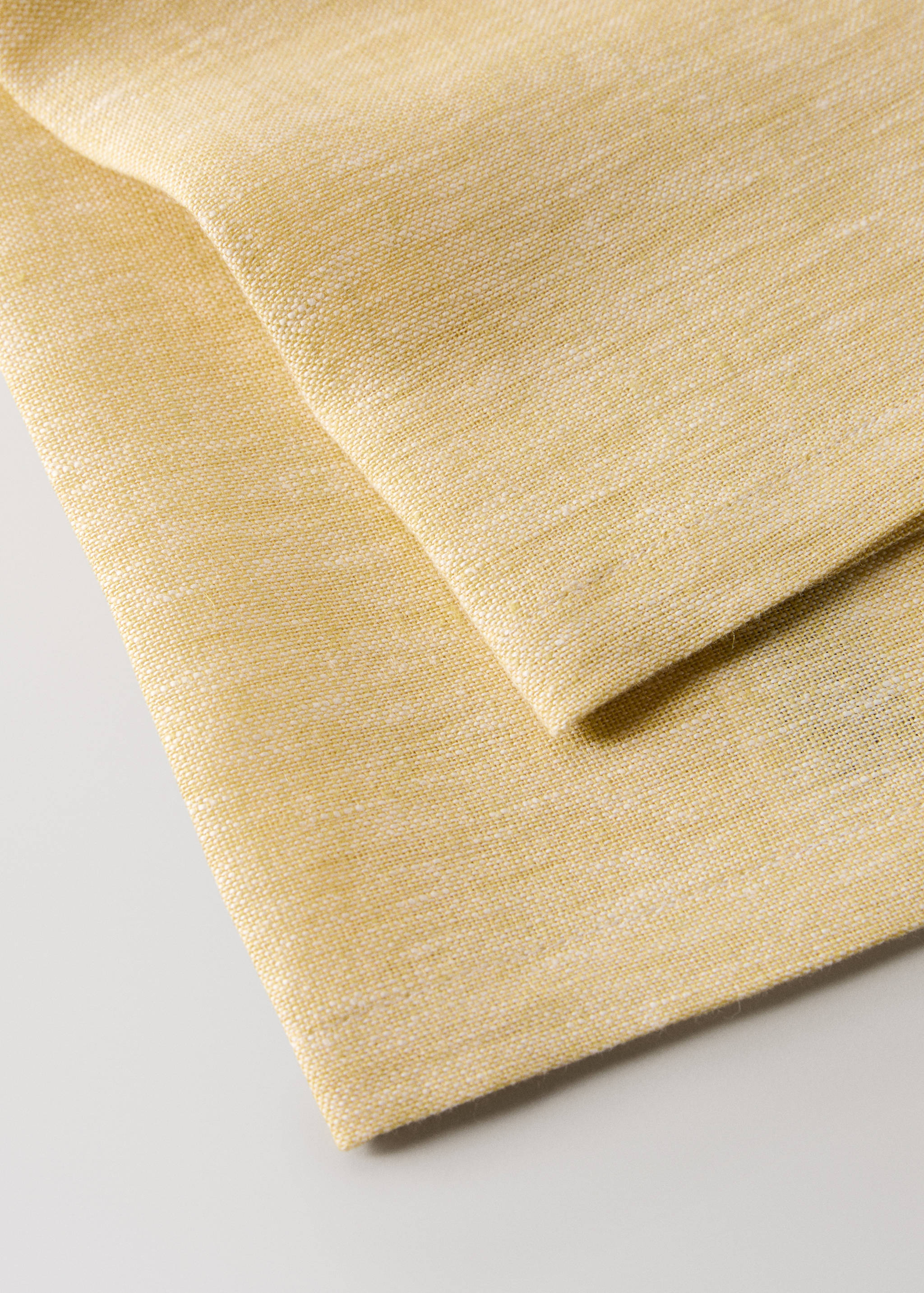 100% linen napkins with a melange effect - Details of the article 2