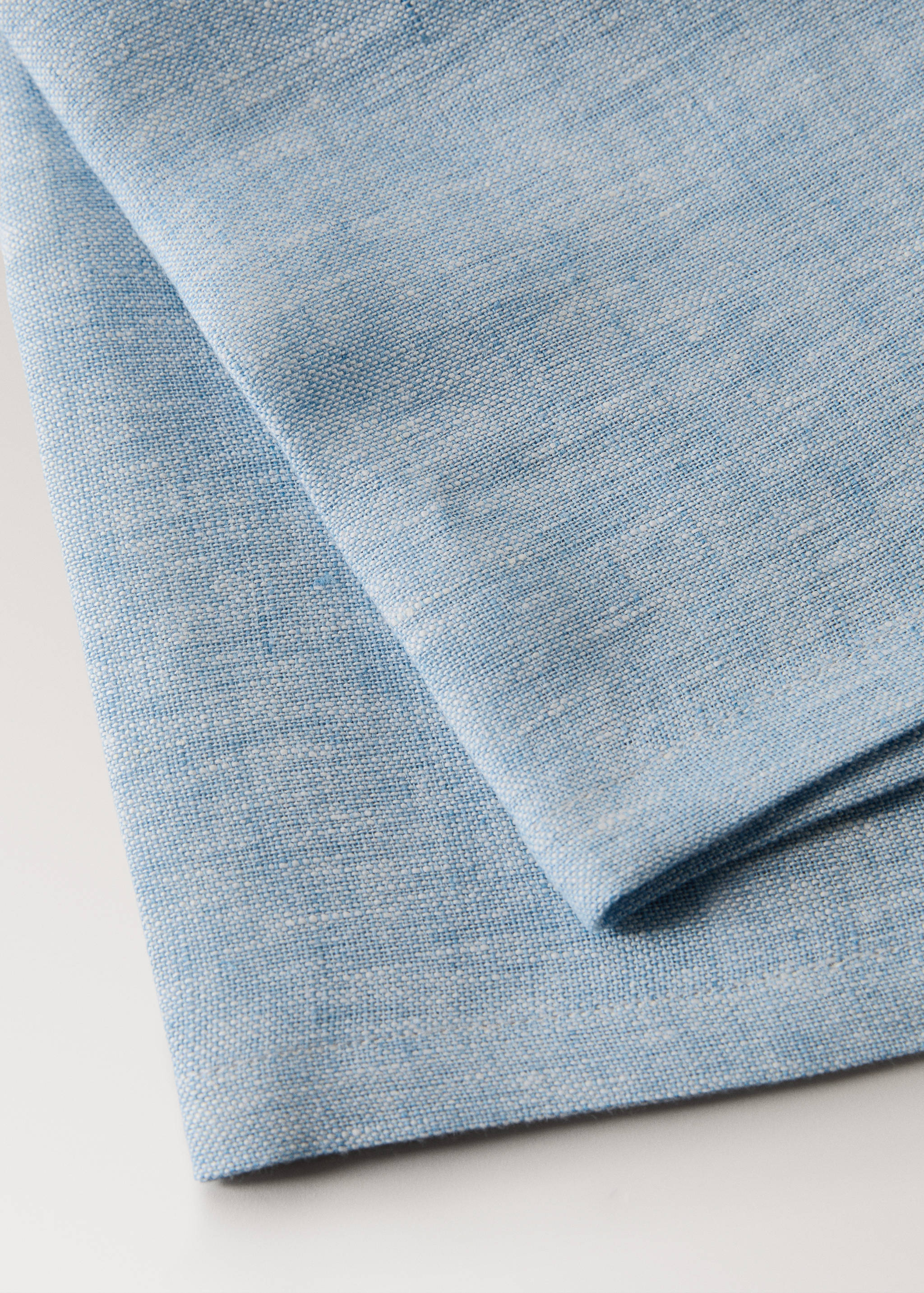 100% linen napkins with a melange effect - Details of the article 2