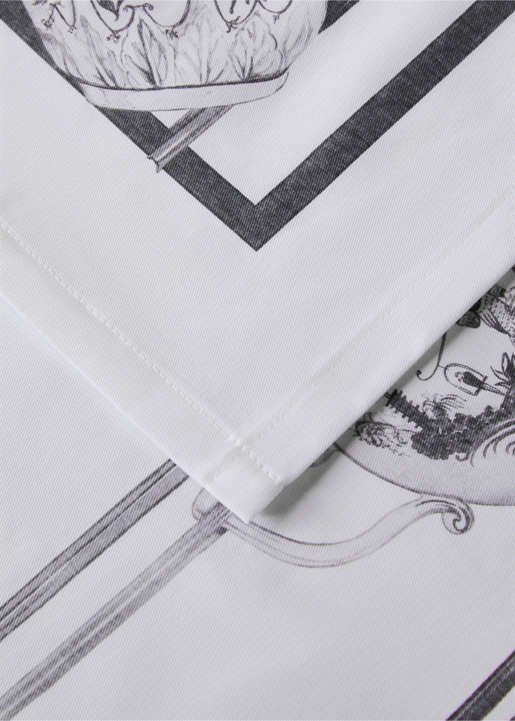 Cotton tablecloth with cup pattern for 6 to 8 guests - Details of the article 1, Grey. Ref: 27061328-00.