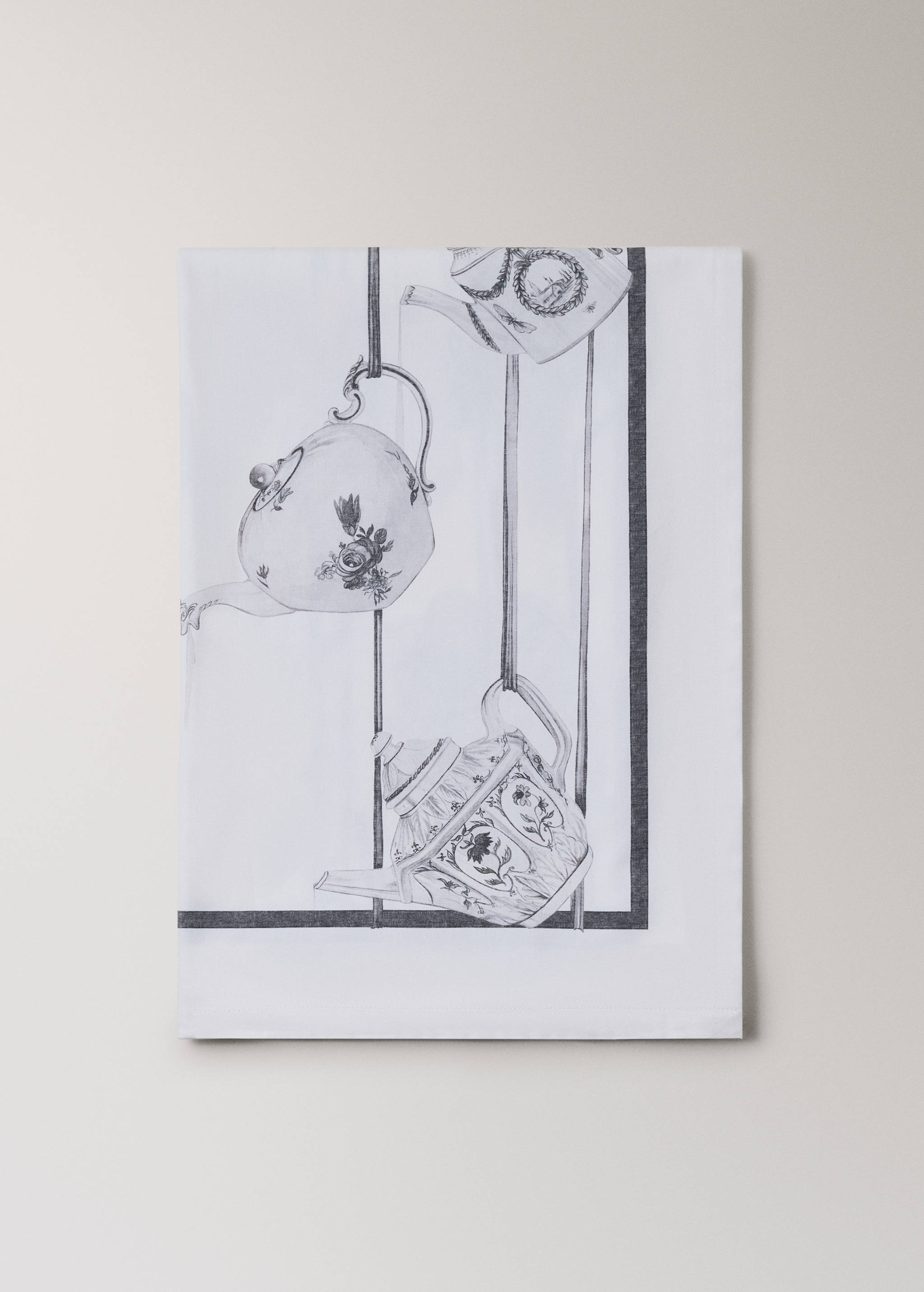 Printed cotton tablecloth with teapots for 6 to 8 diners - Article without model