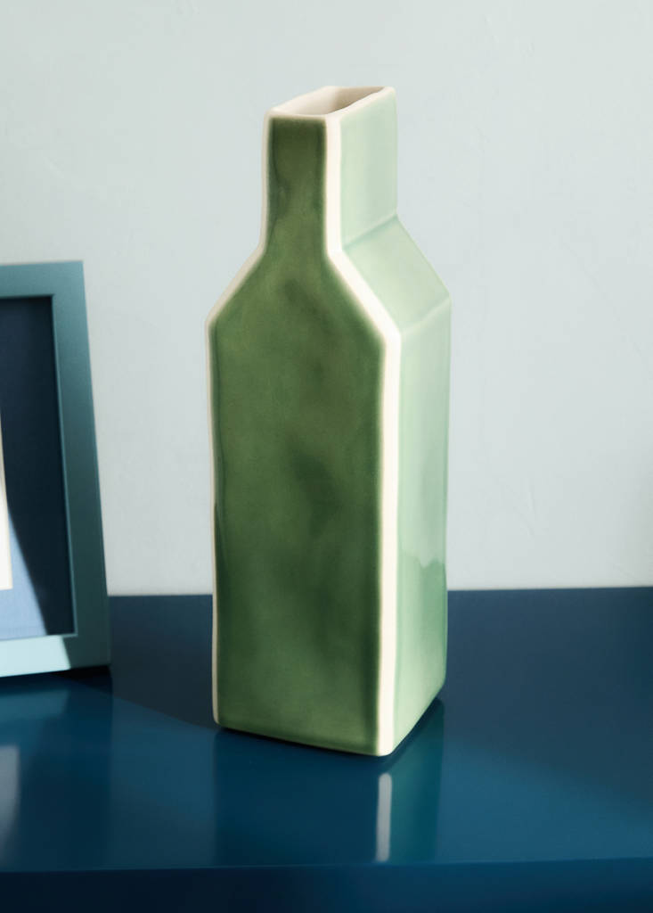 Medium contrast colour stoneware vase — Green