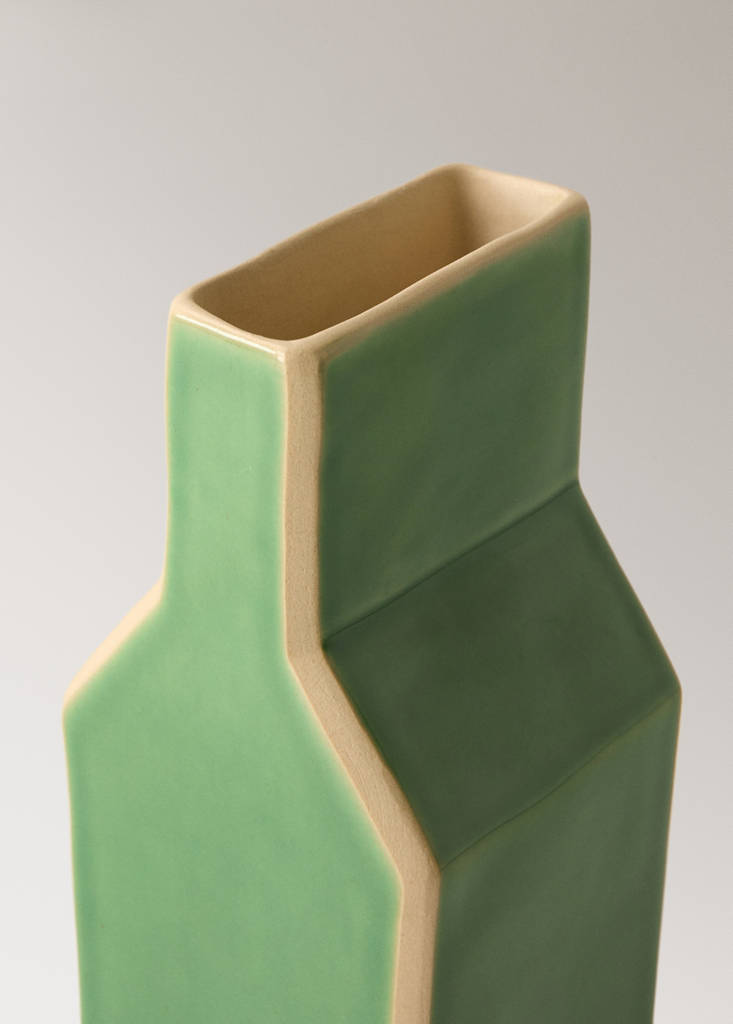 Medium contrast colour stoneware vase — Green