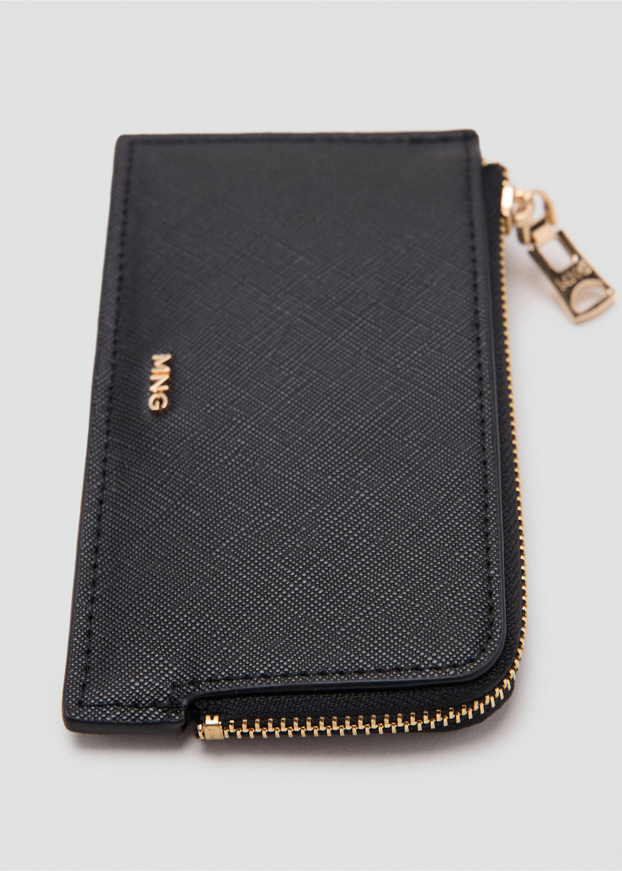 Saffiano-effect card holder with zip - Details of the article 2, Black. Ref: 27061331-00.