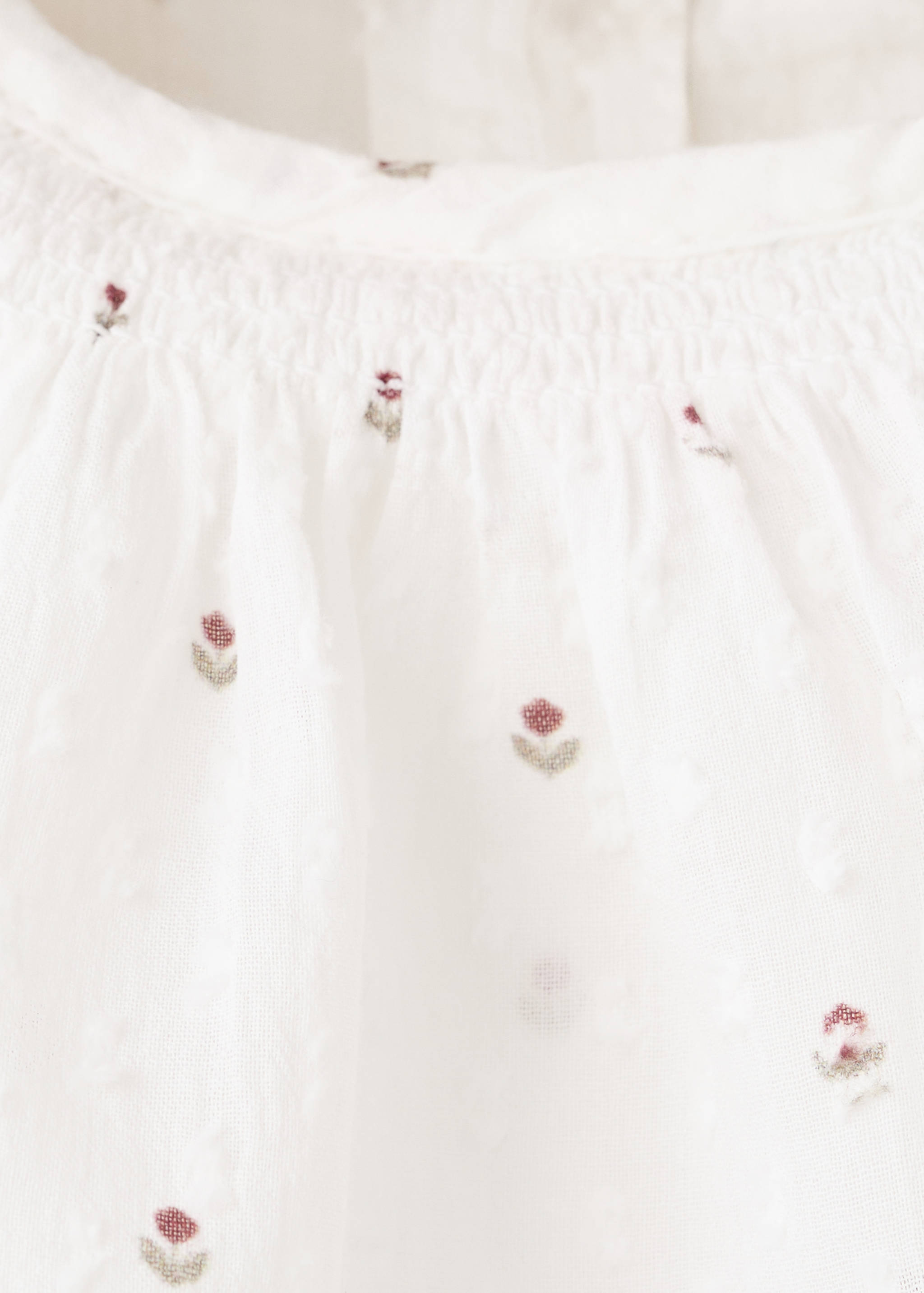 Blusa cuello babydoll bordada - Detalle del artículo 8