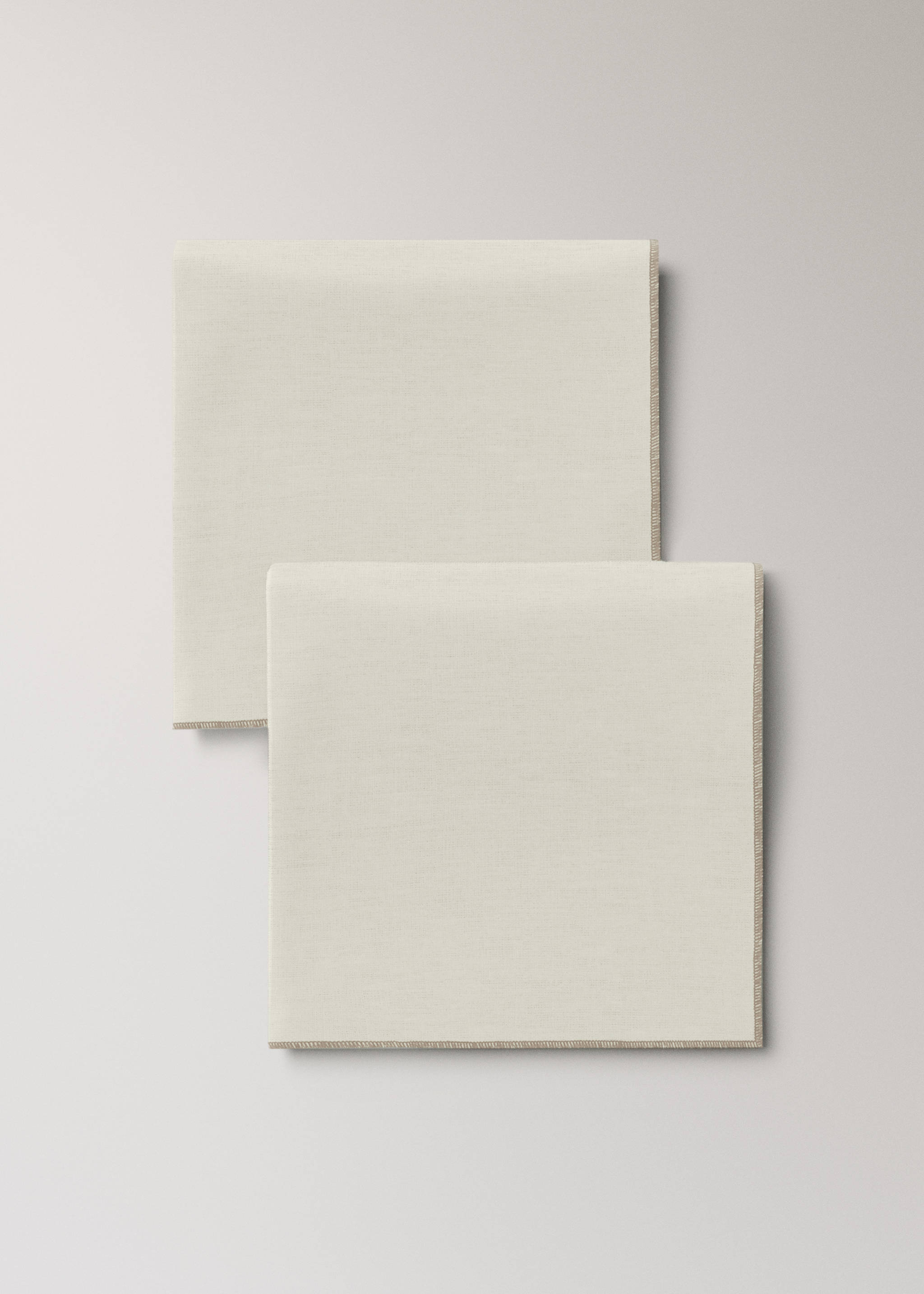 100% linen napkins with contrasting overlock stitching - Article without model