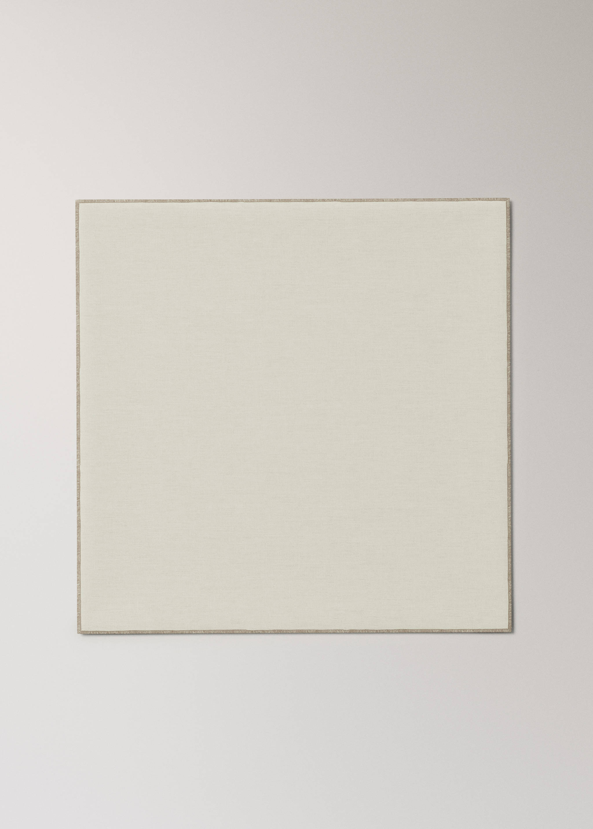 100% linen napkins with contrasting overlock stitching - Details of the article 2