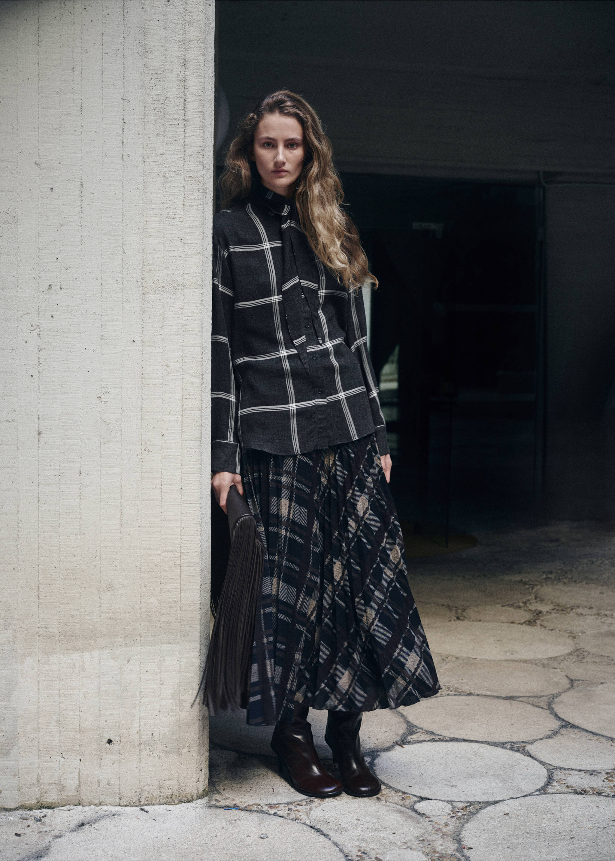 بلوزة مربعات برقبة فوالر - رؤية وسط, أسود. Ref: 27061340-00.