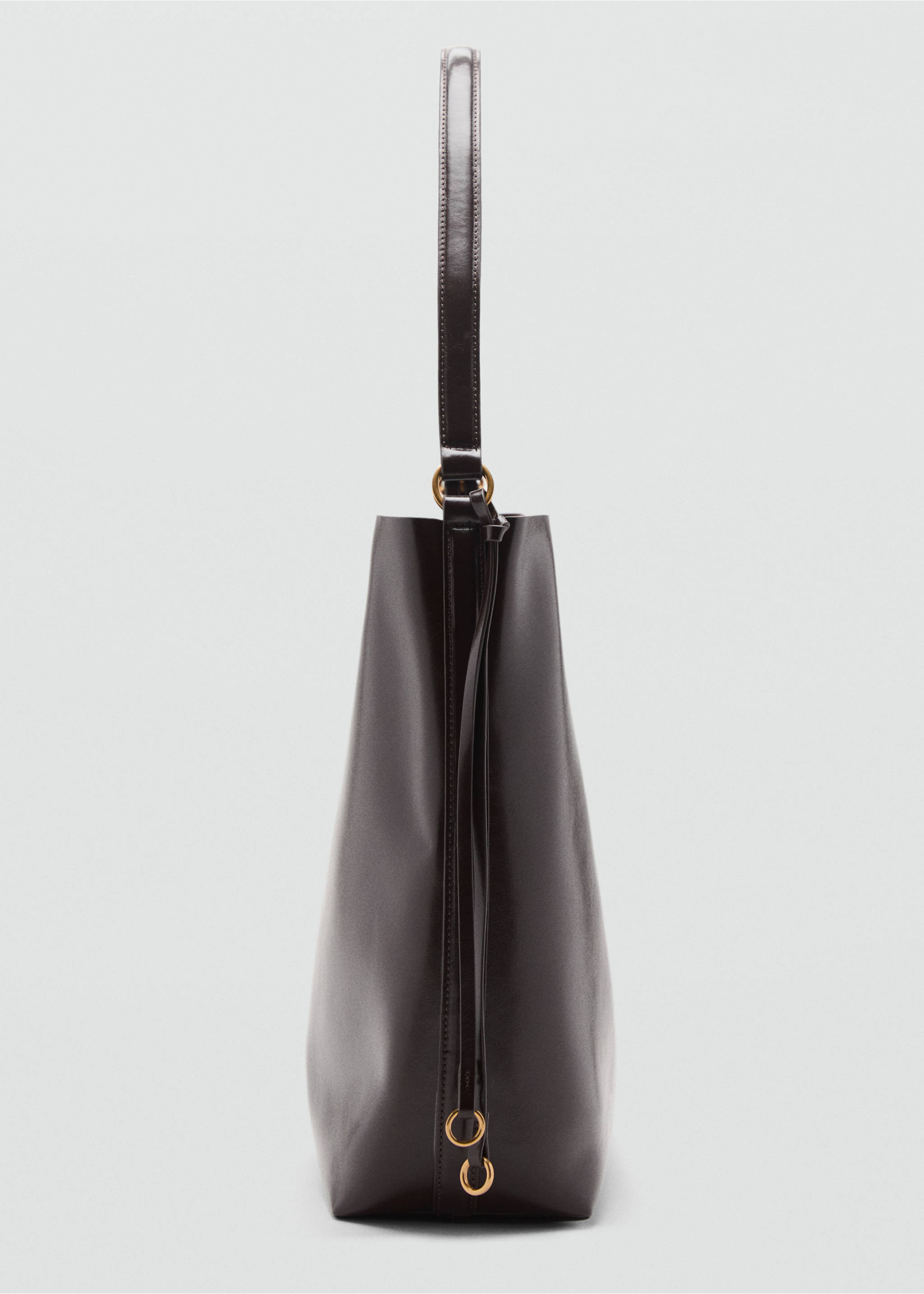 Shiny shoulder bag - Details of the article 1, Chocolate. Ref: 27061347-00.
