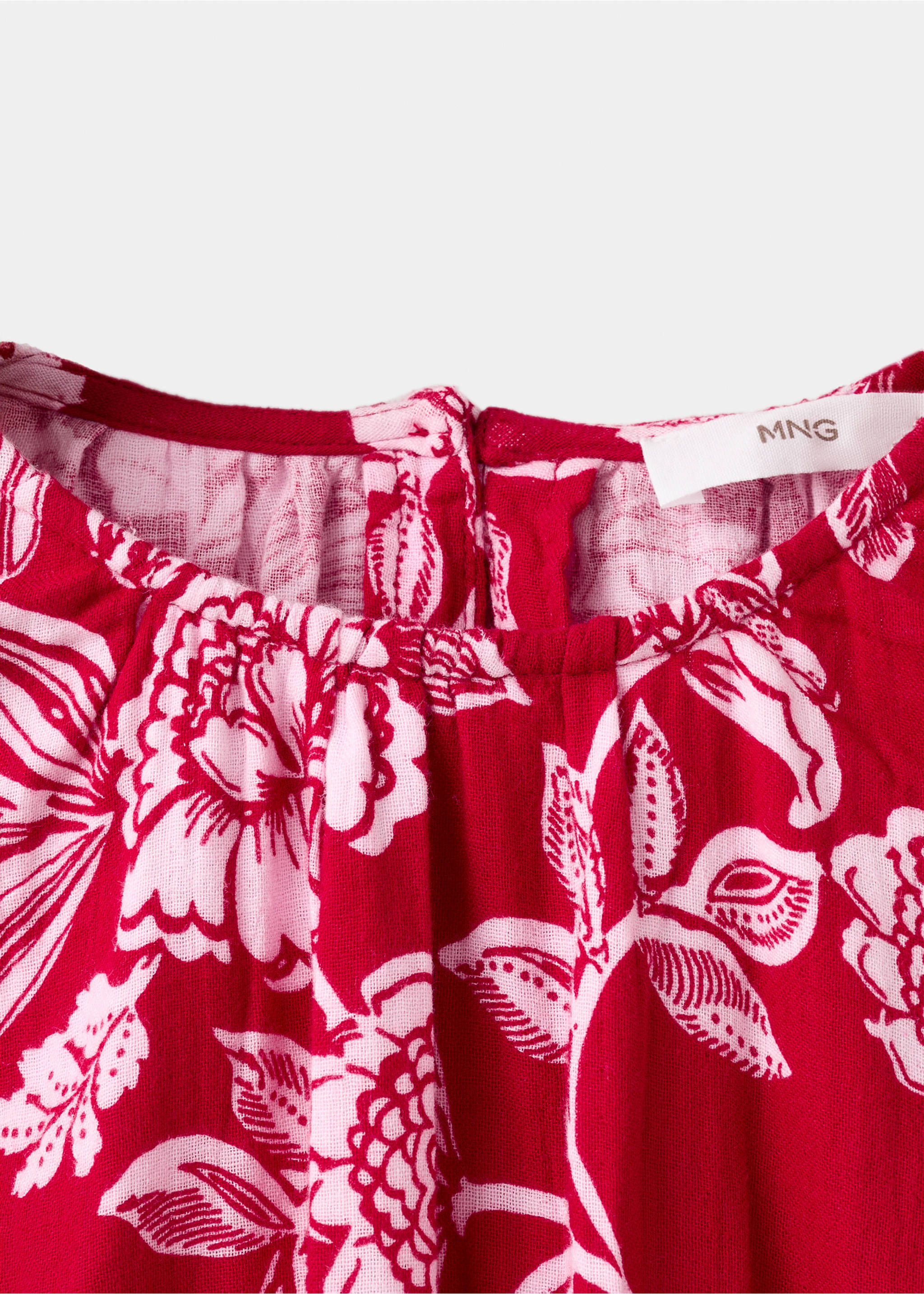 Floral dress with cut-out - Details of the article 8, Red. Ref: 27061507-00.