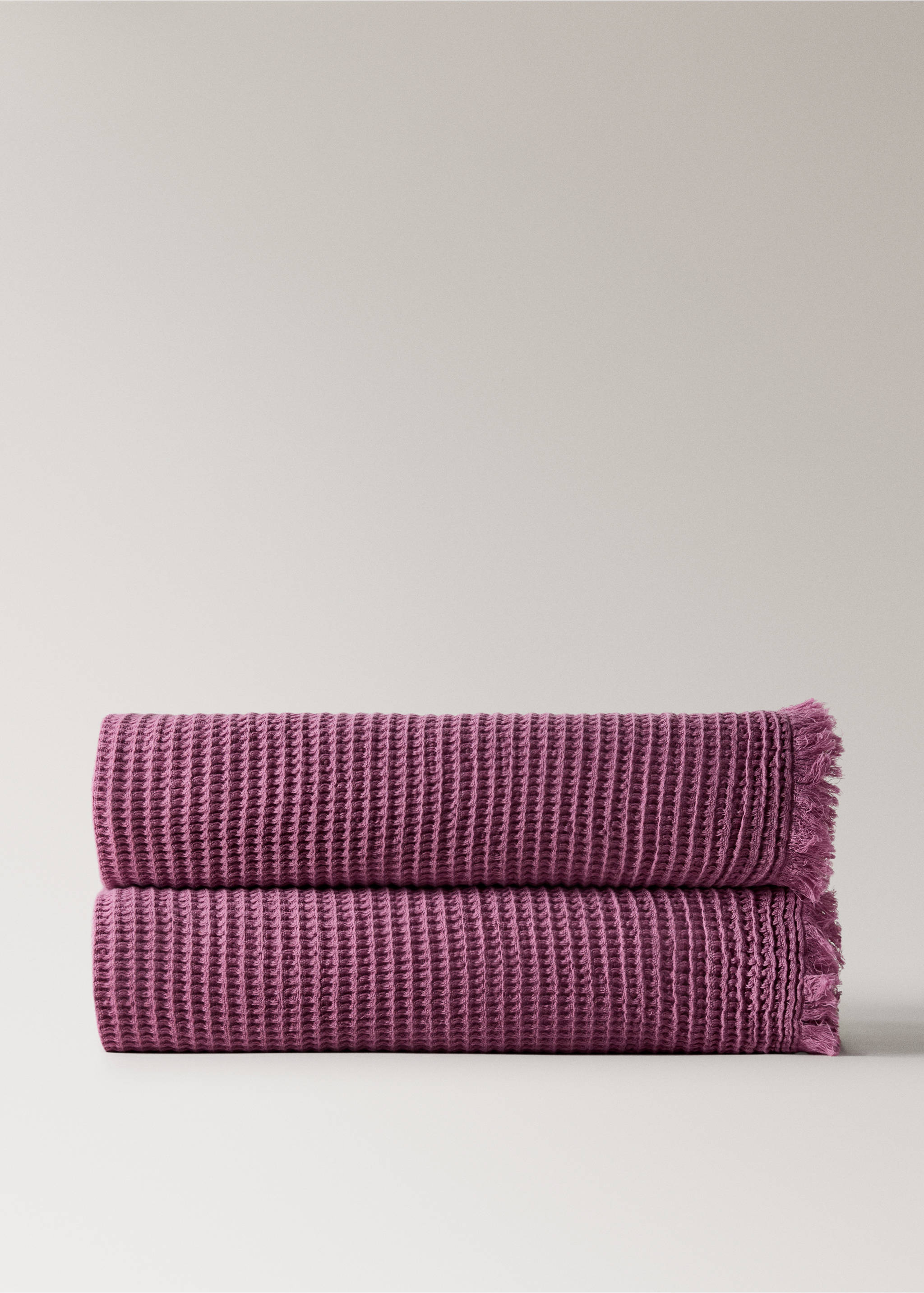 Cotton waffle blanket with fringed finish - Article without model, Pink. Ref: 27061517-00.