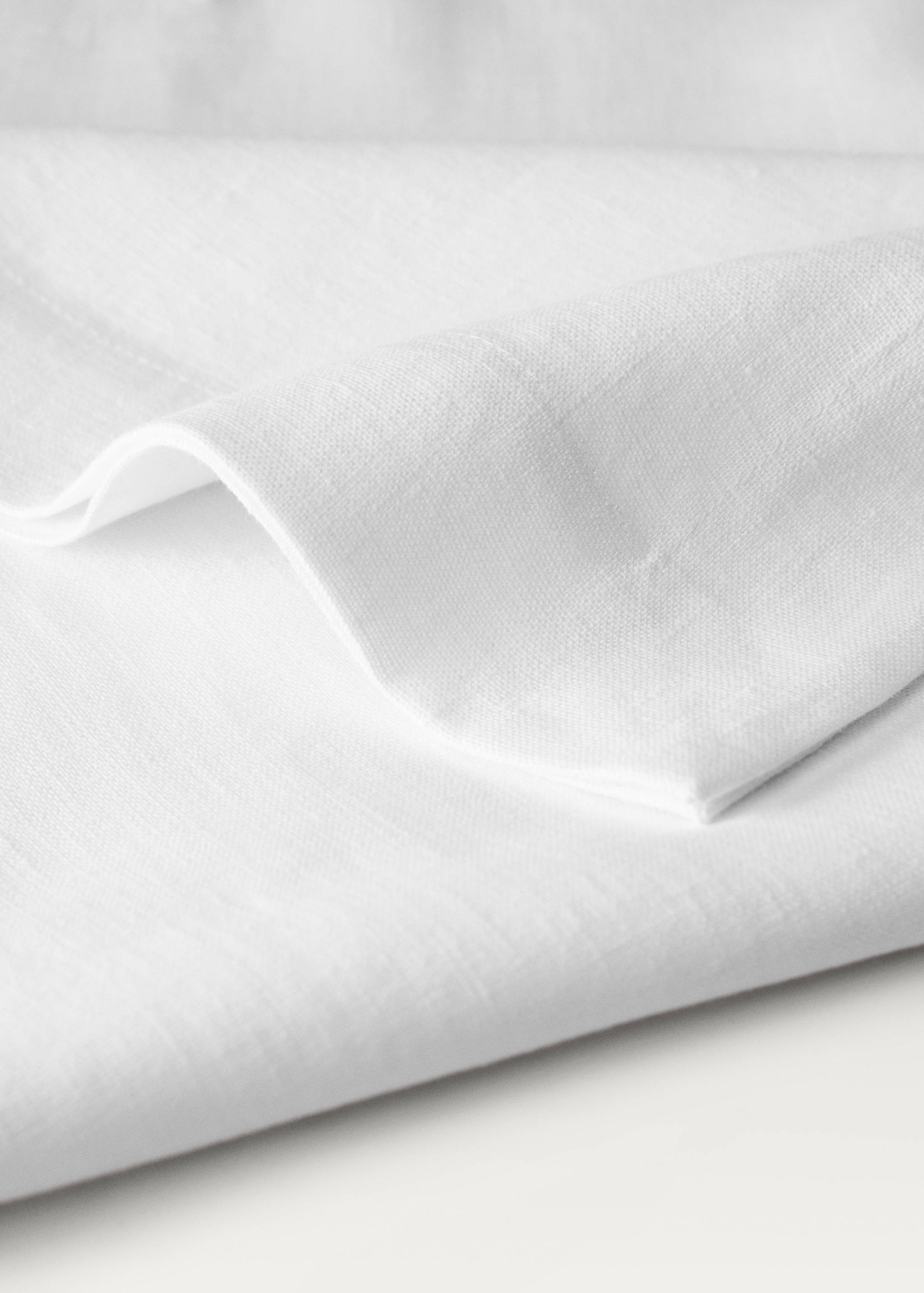 Linen table runner - Details of the article 1