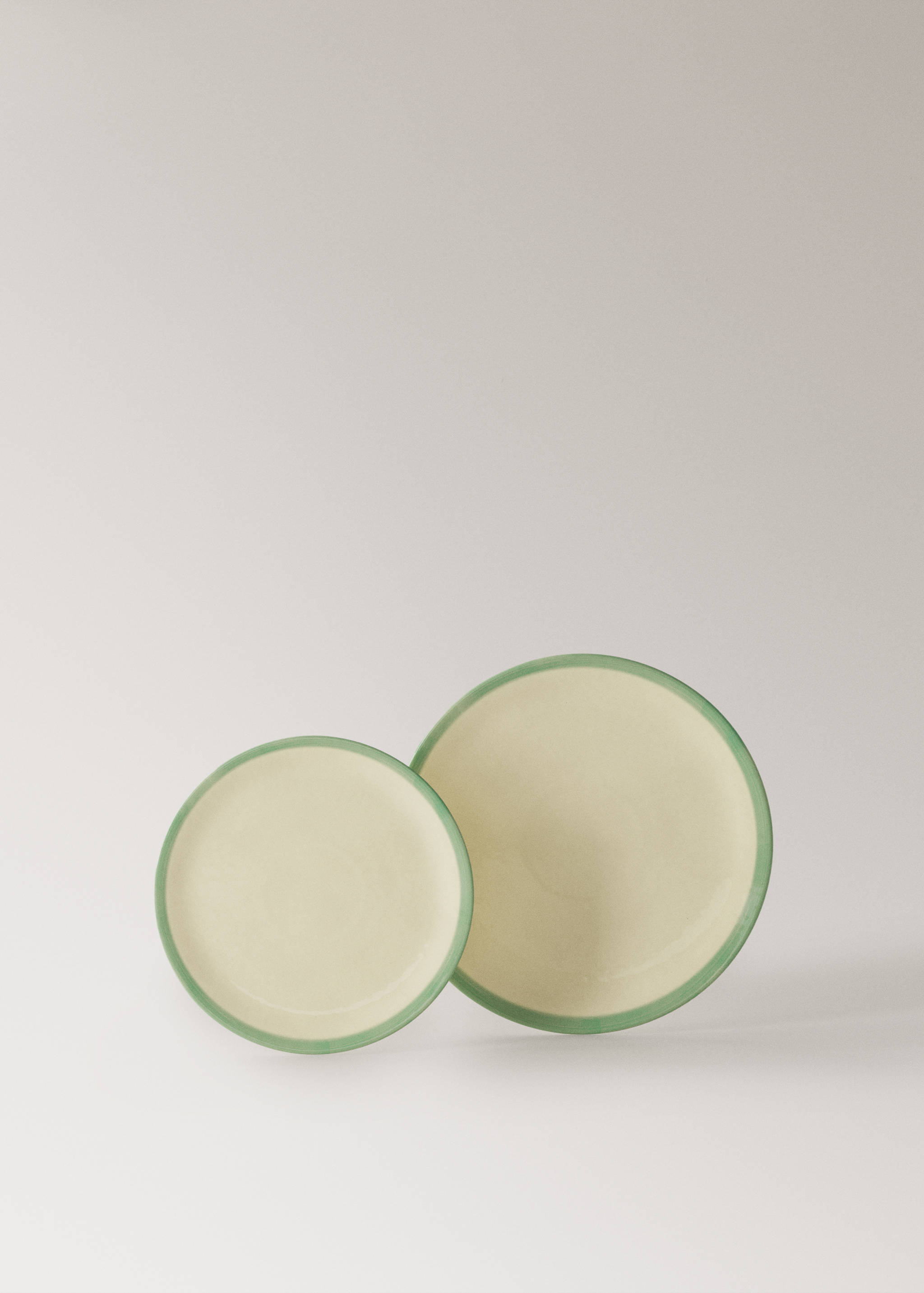 Contrast stoneware dessert plate - Details of the article 3