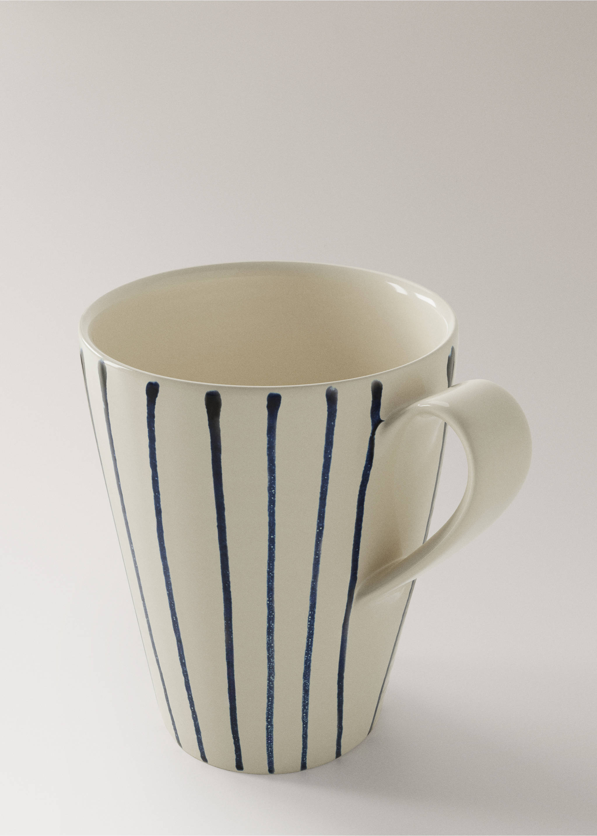 Stoneware striped tea cup - Details of the article 3, Navy. Ref: 27061528-00.