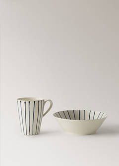 Stoneware striped tea cup — Navy 5