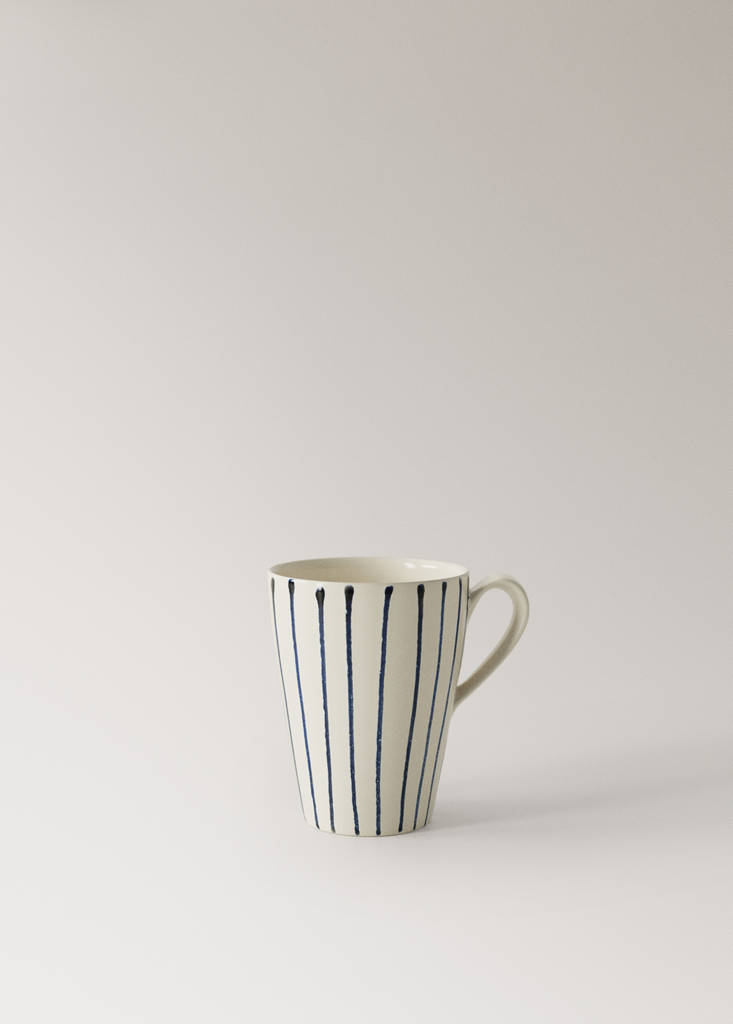 Stoneware striped tea cup — Navy