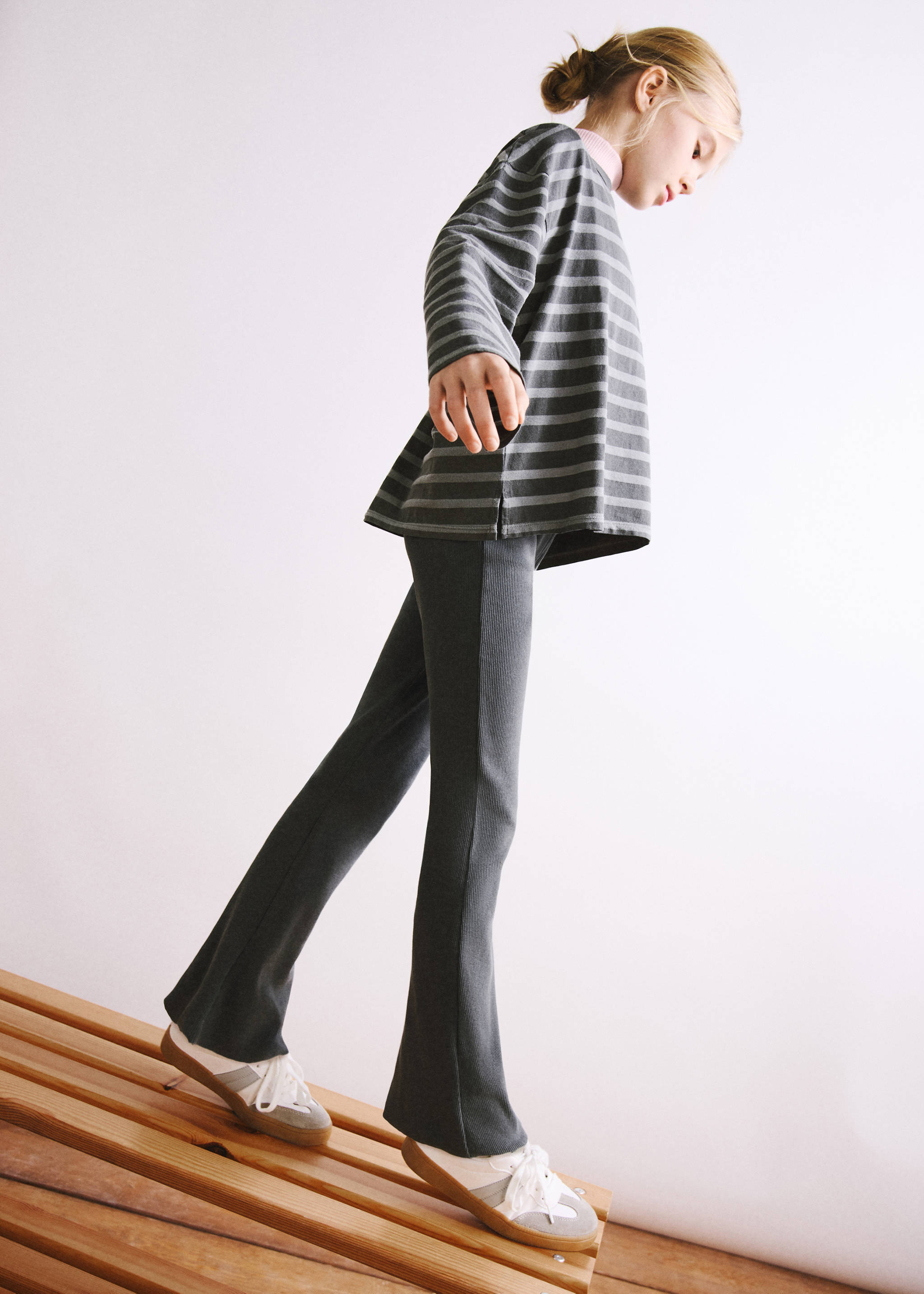 Ribbed flared leggings - General plane