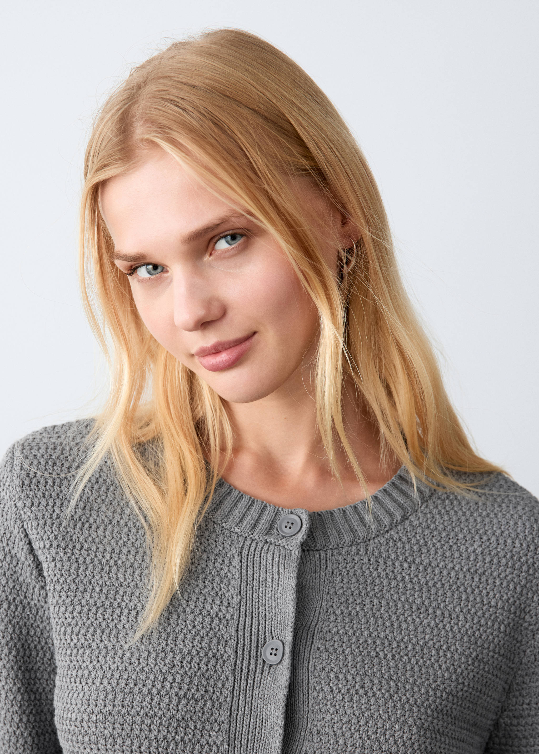 Вязаный кардиган с пуговицами - Деталь изделия 1