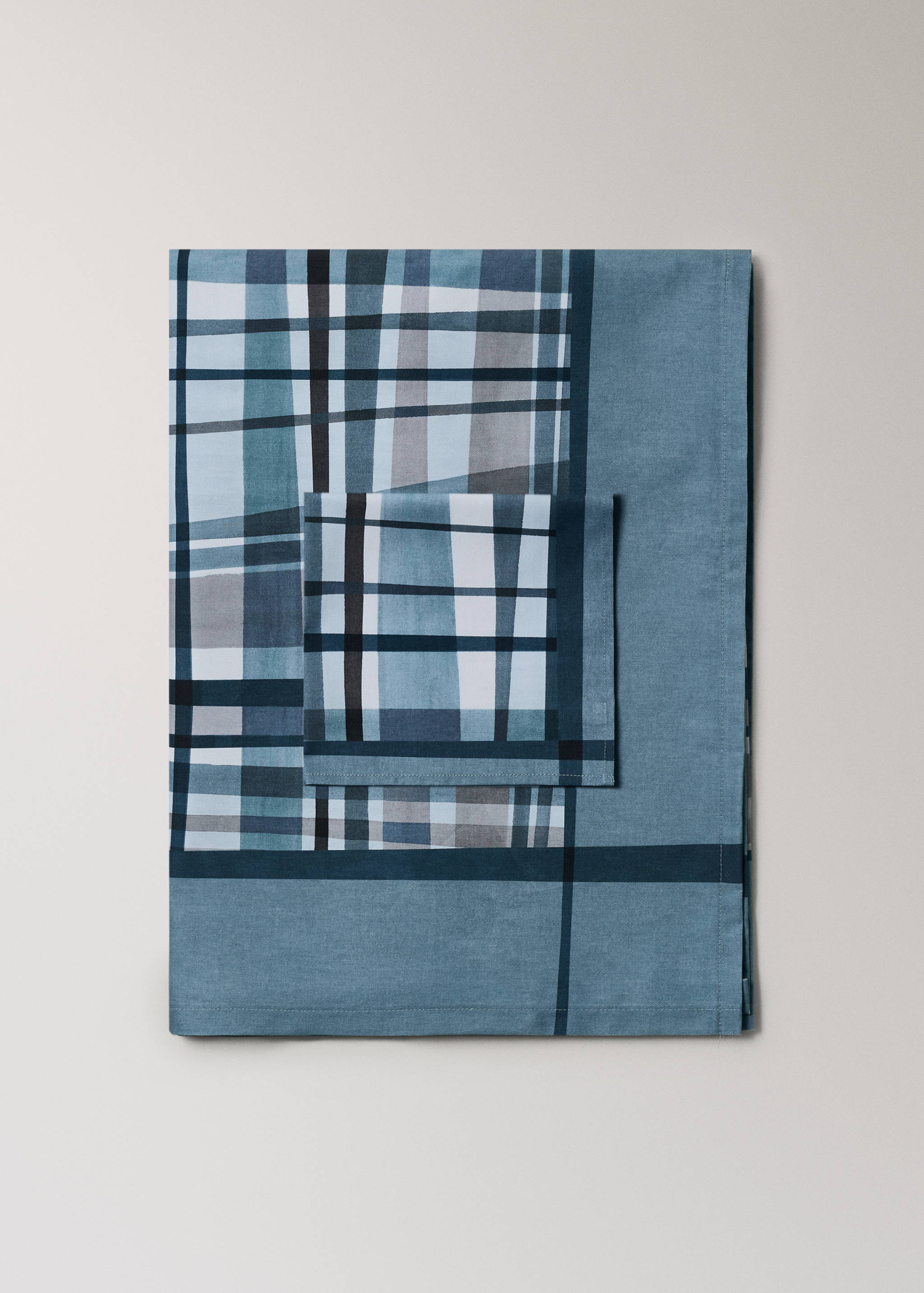 Cotton napkins with irregular check pattern - Details of the article 3