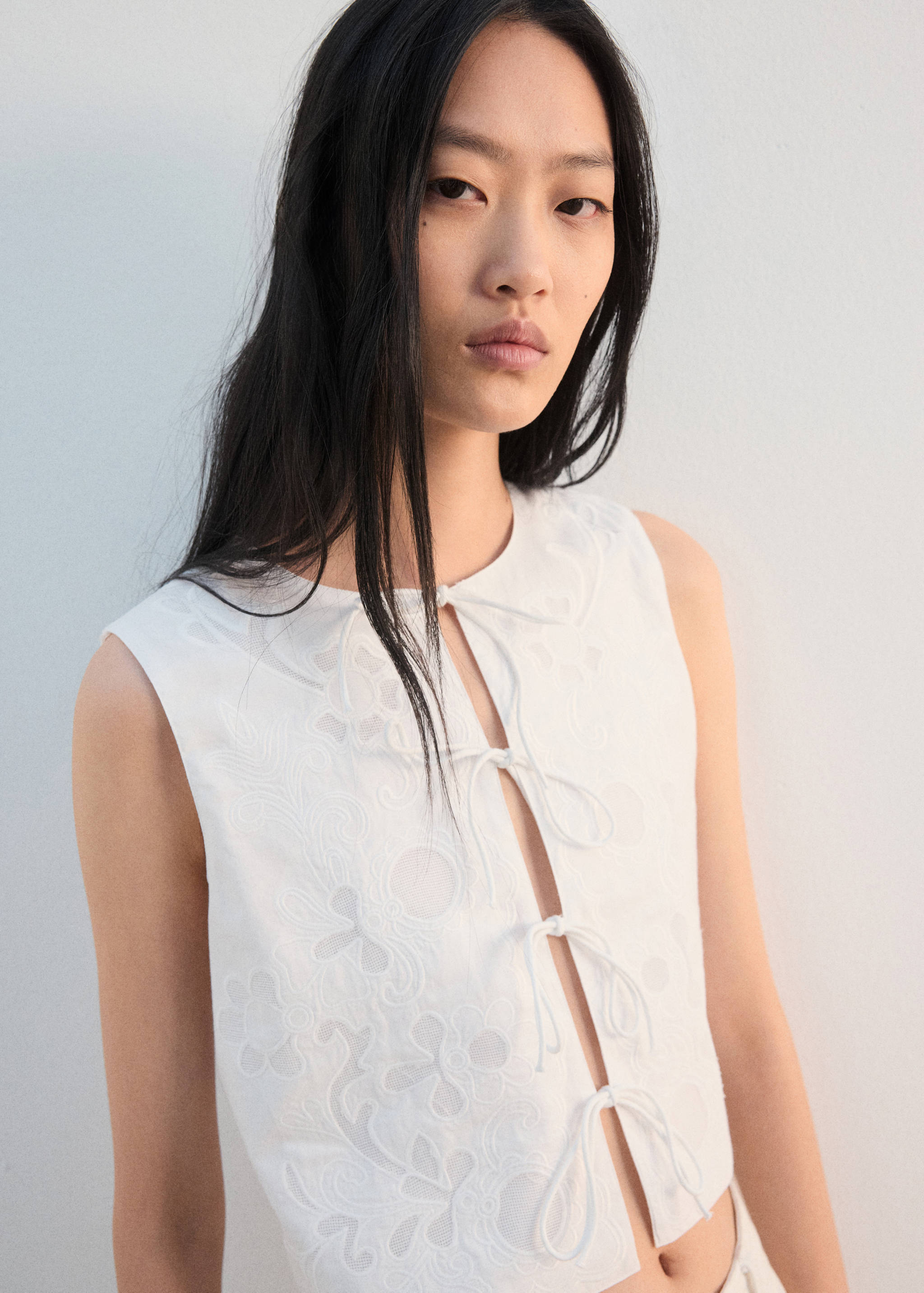 蝴蝶结刺绣马甲 - null