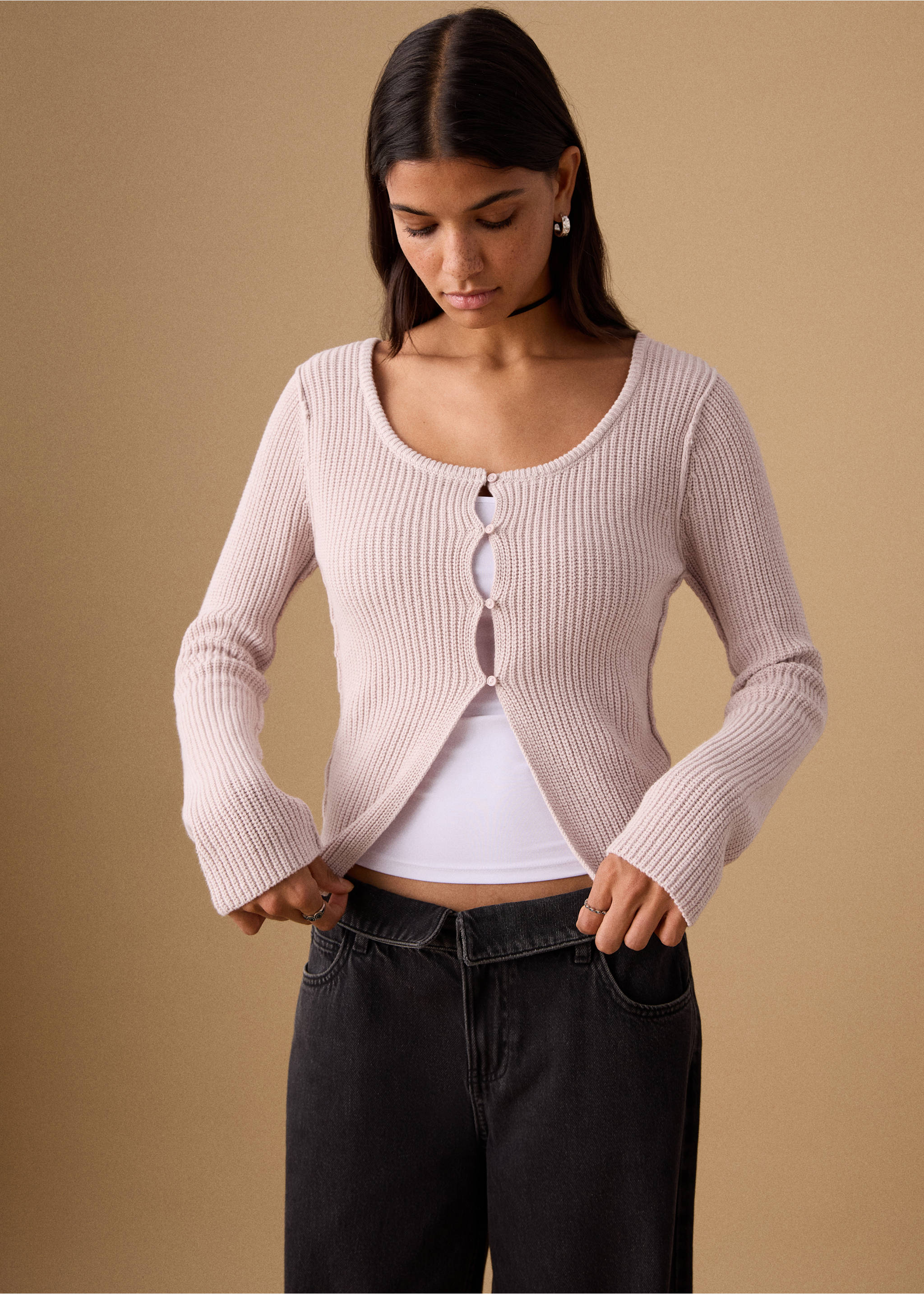 Cardigan maille boutons - Plan moyen, Rose clair. Ref: 27062542-00.