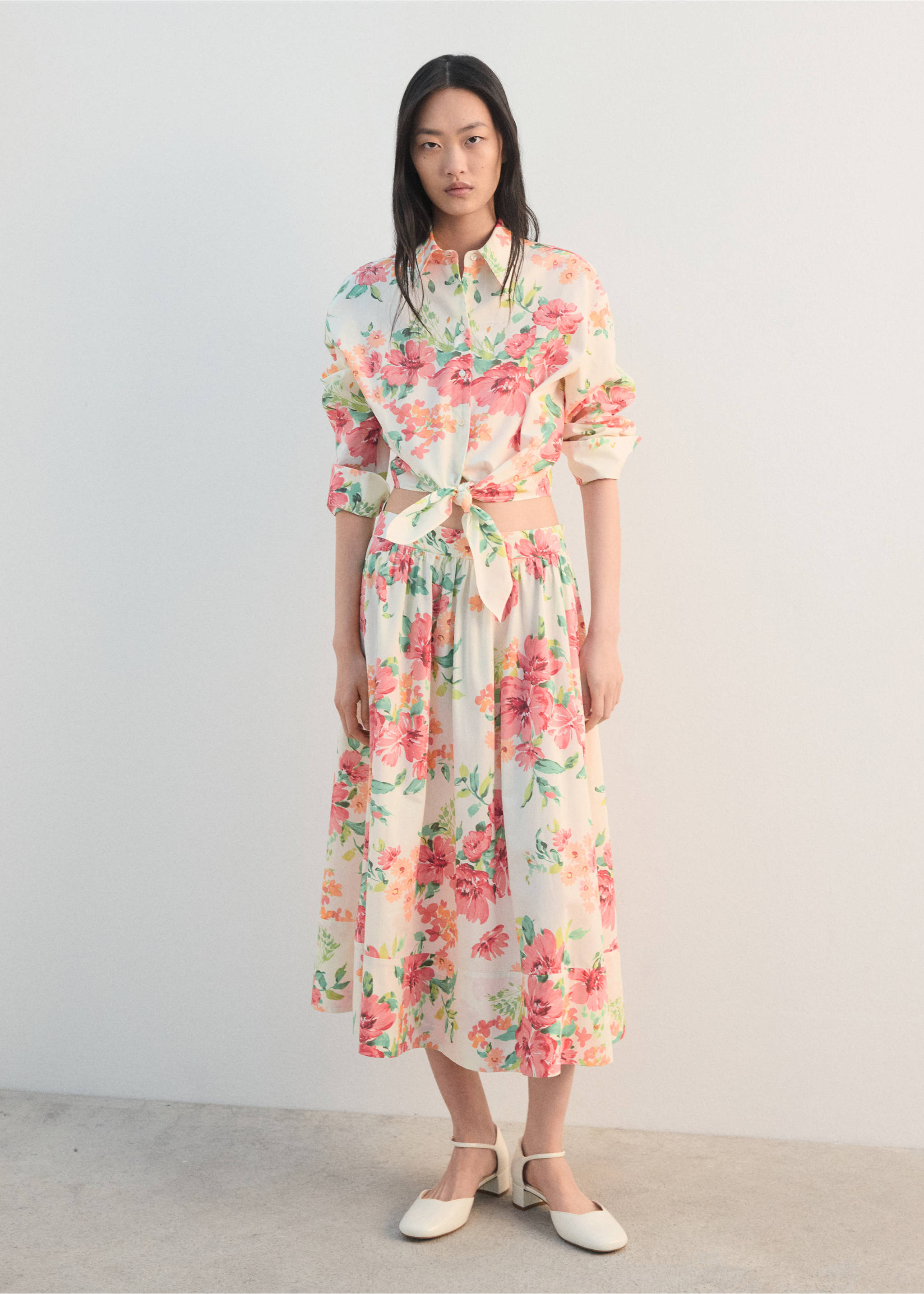 花朵绳结衬衫 - null, 灰白. Ref: 27062550-00.