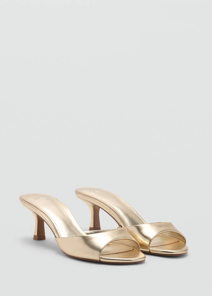 Kitten heel sandals — Gold